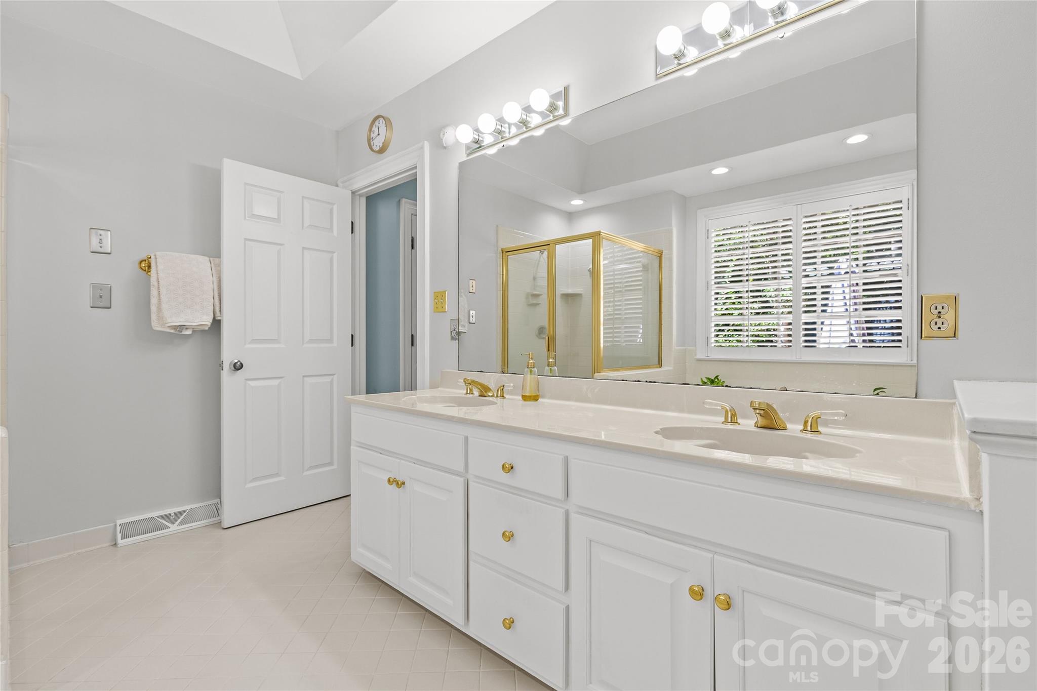 3601 Castellaine Drive Property Photo 14