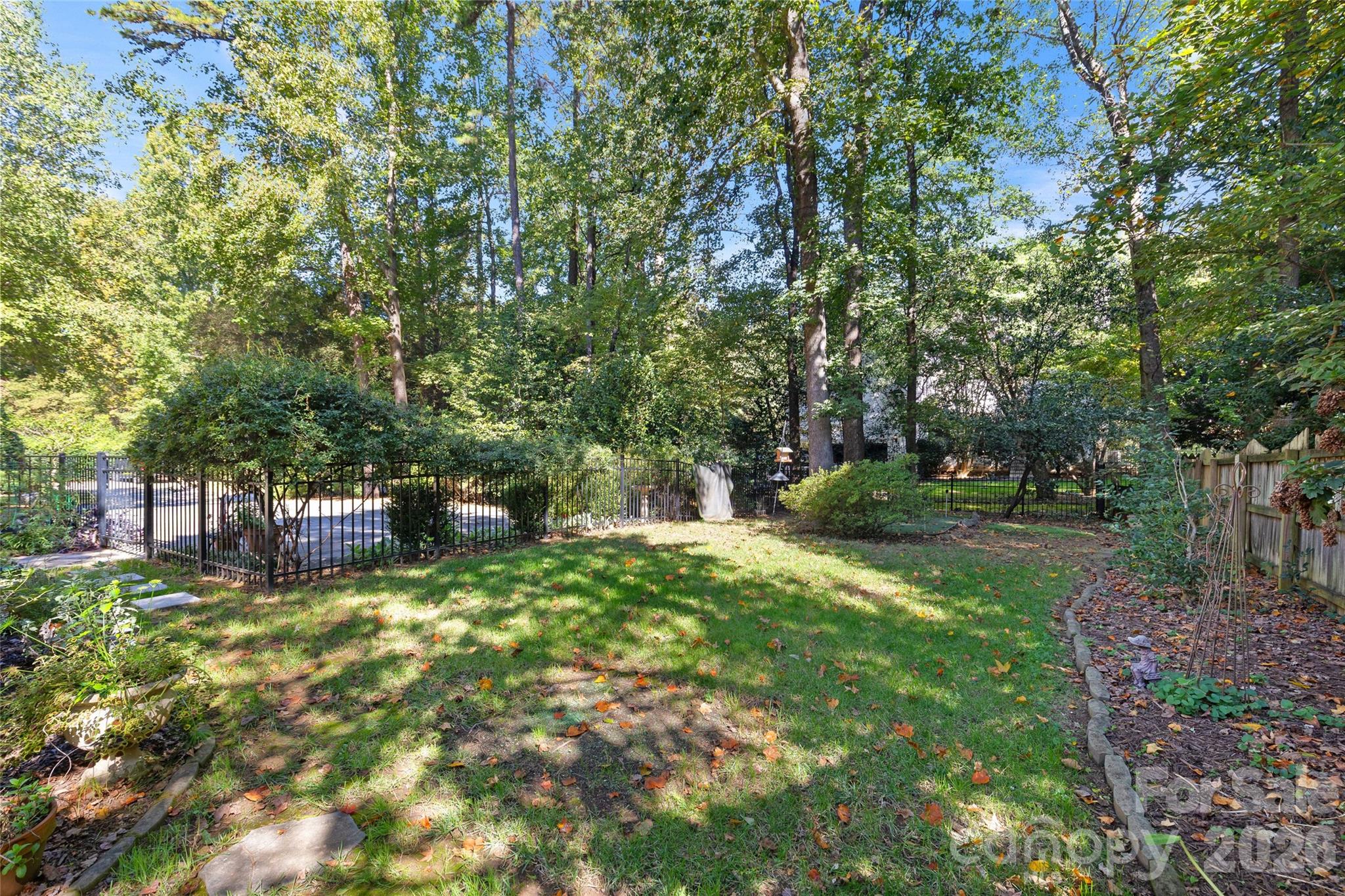 3601 Castellaine Drive Property Photo 23