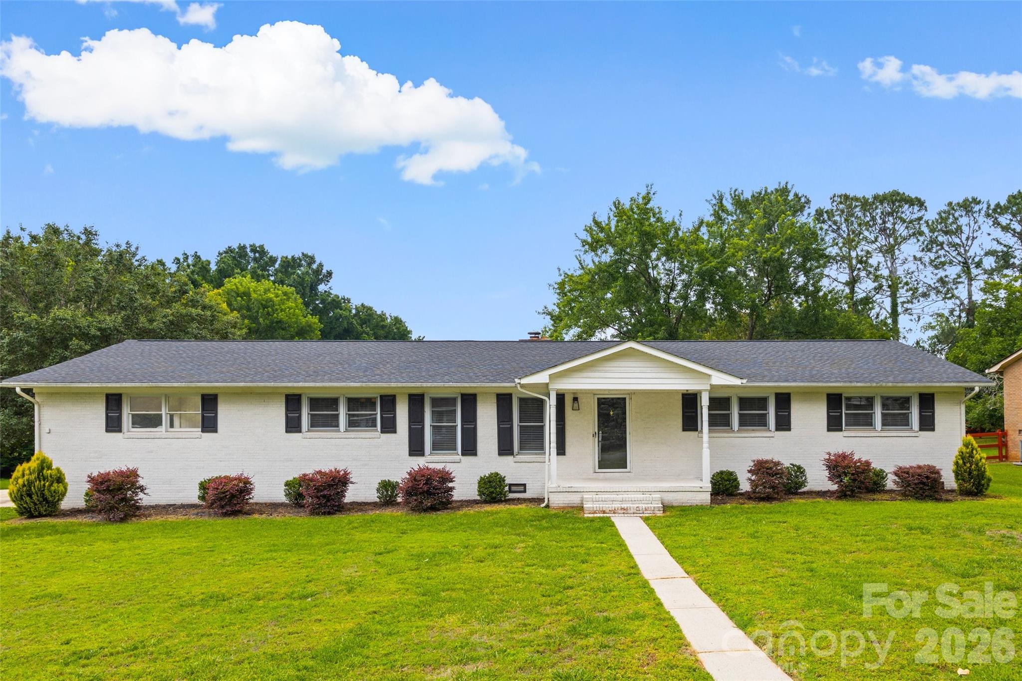 130 Briarwood Drive Property Photo 1