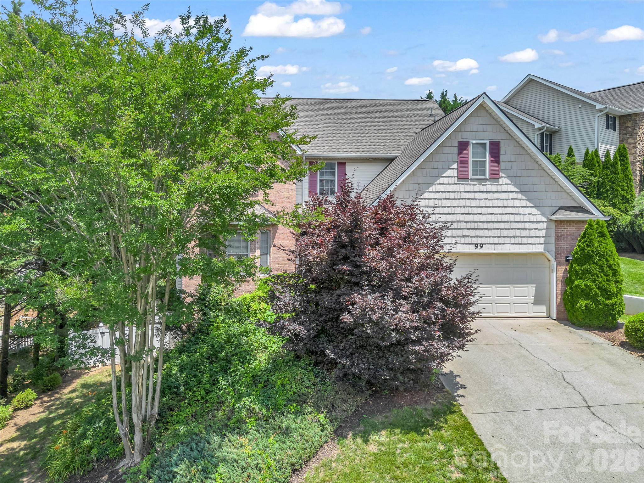 99 Driftstone Circle Property Photo 1