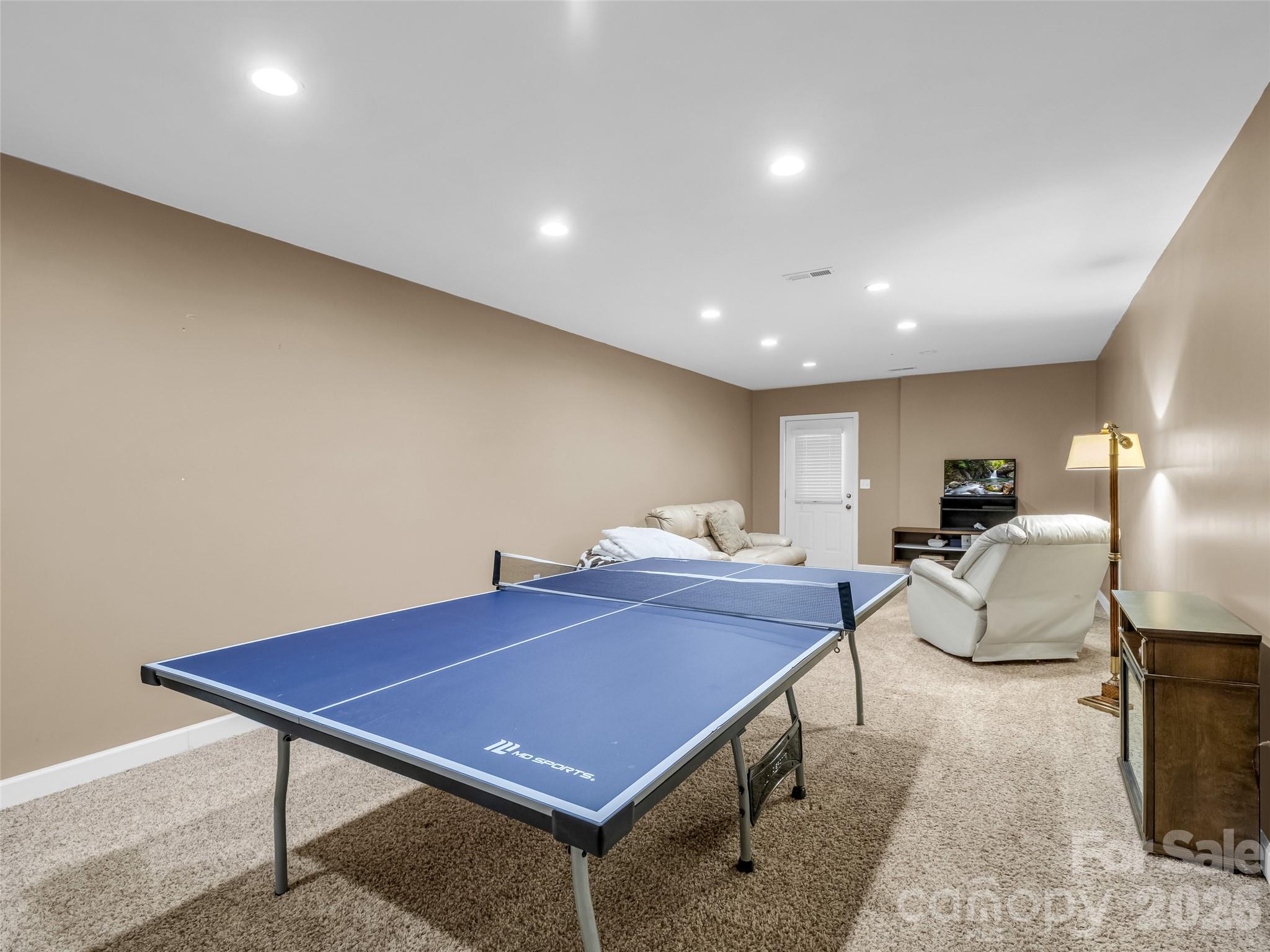 99 Driftstone Circle Property Photo 37