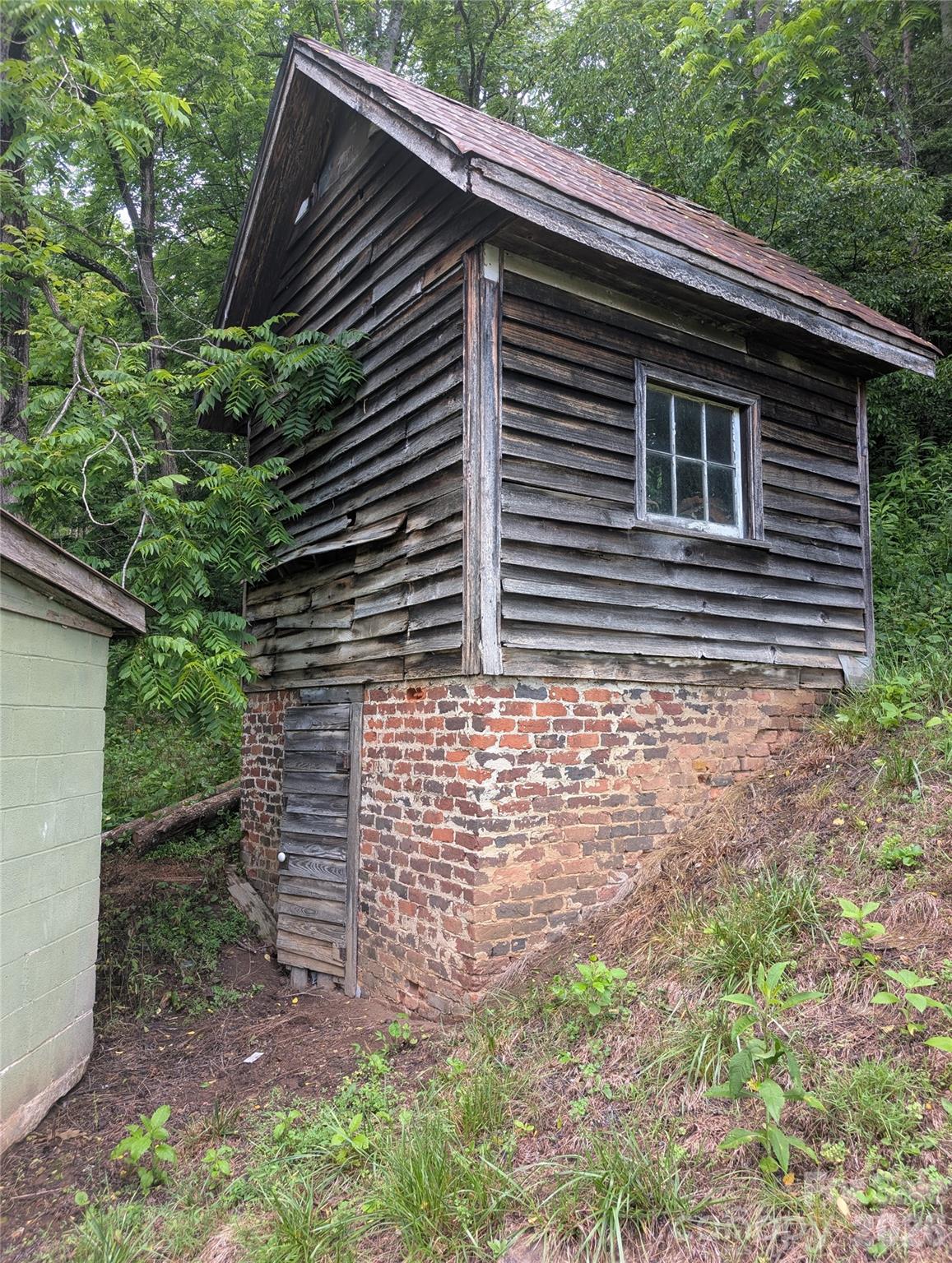 1327 Nc 80 Highway Property Photo 12