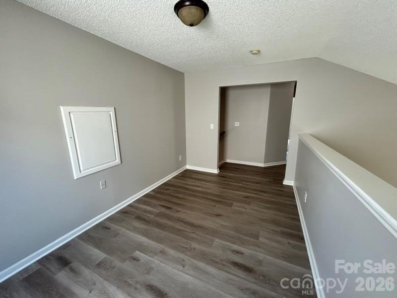 821 Lakehill Road Property Photo 8