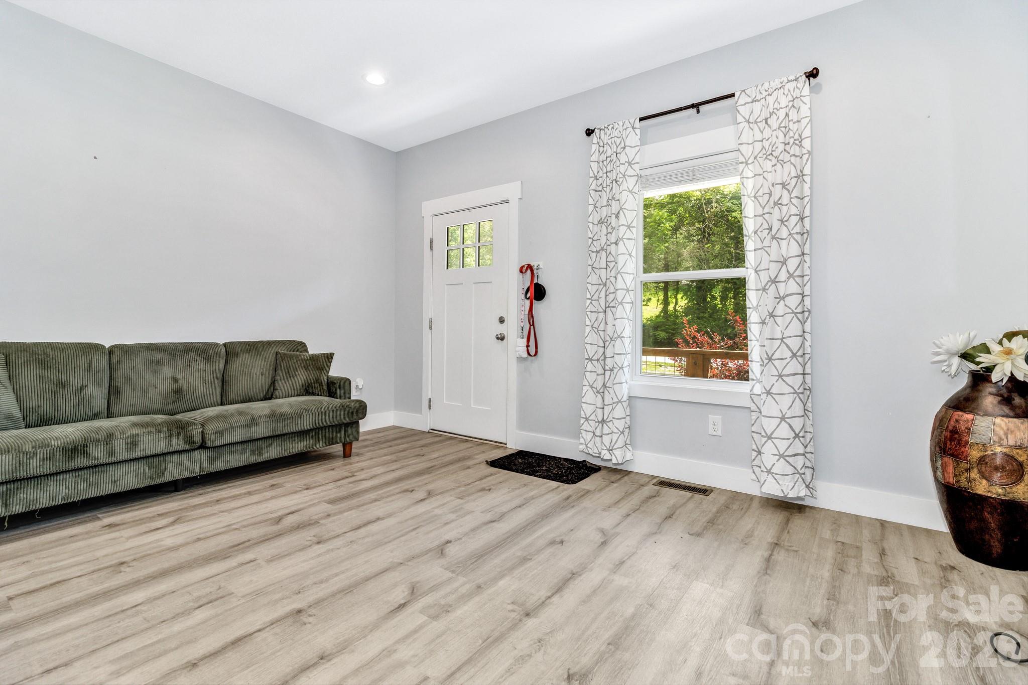 330 Old County Home Road Property Photo 7