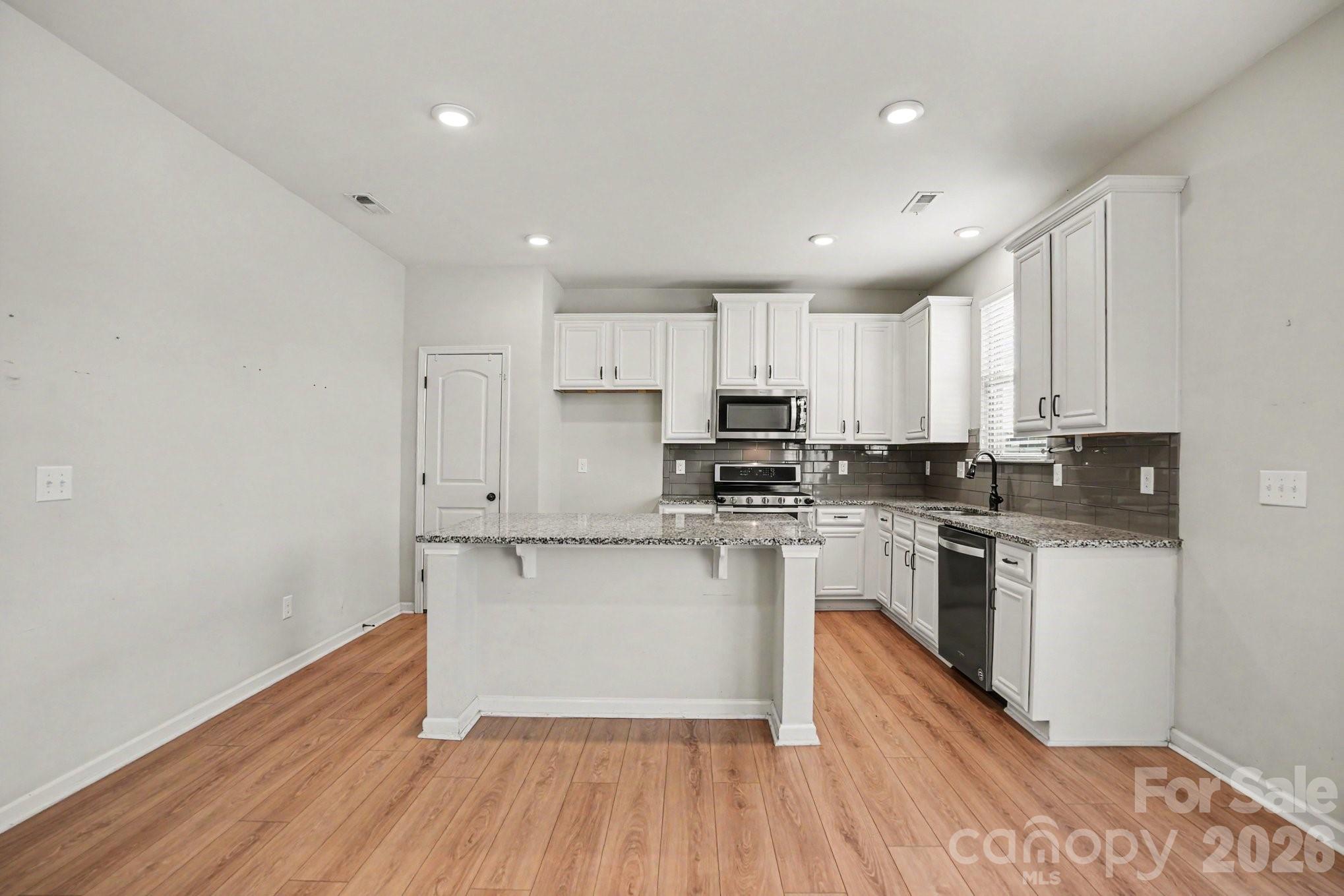 1209 Brooksland Place Property Photo 7