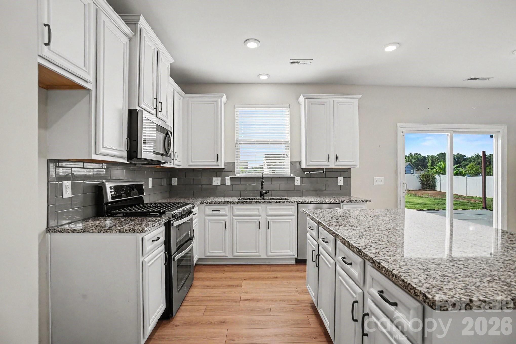 1209 Brooksland Place Property Photo 10