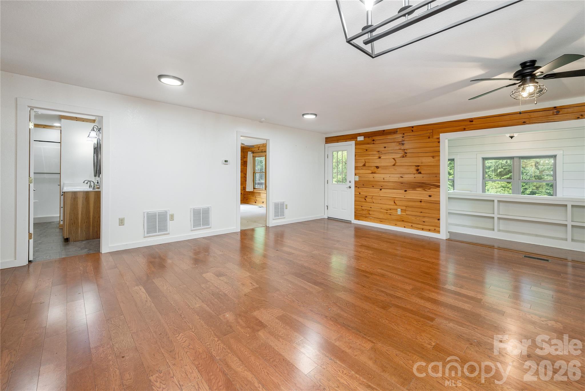 47 Buchanan Lane Property Photo 8