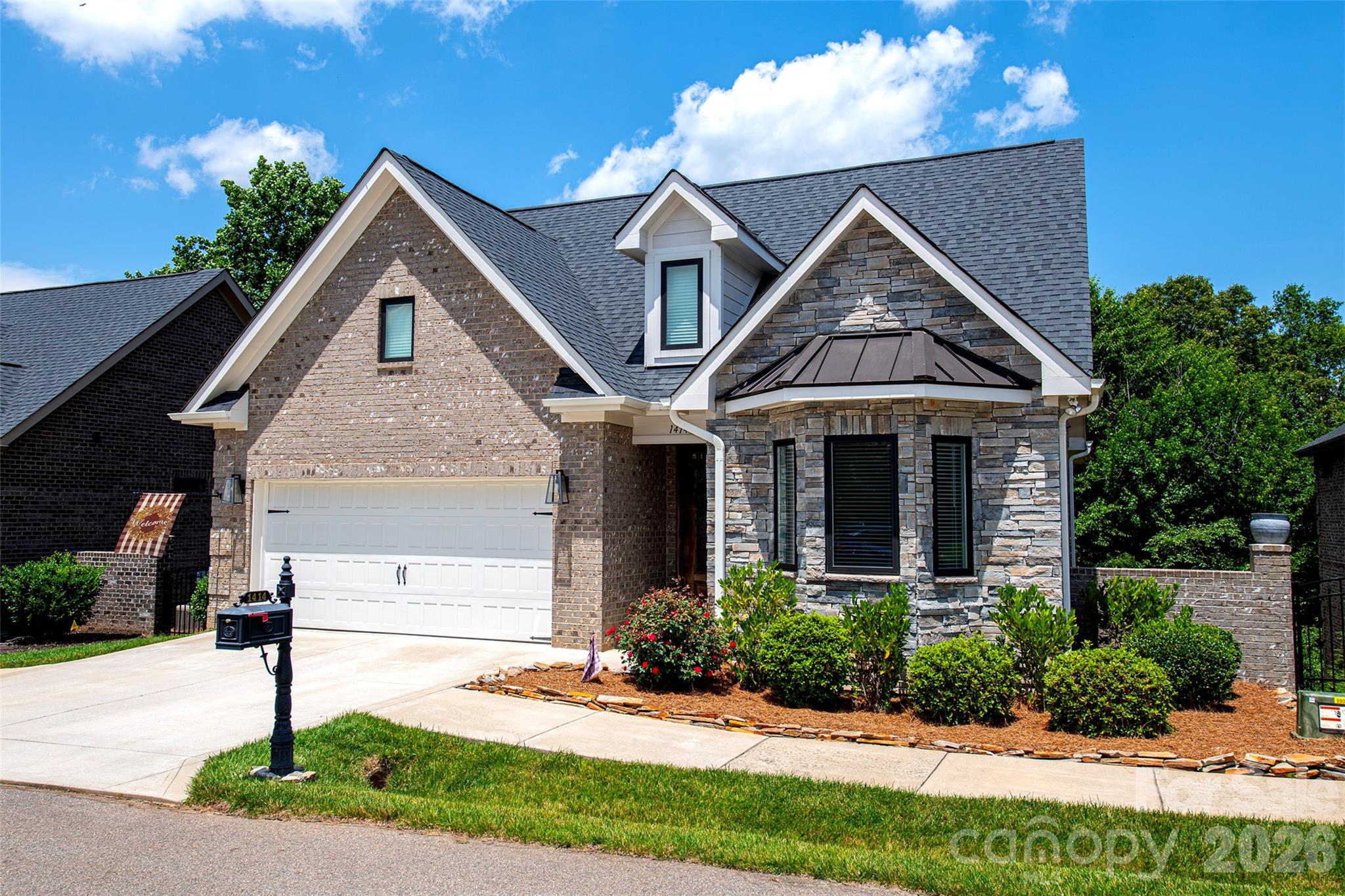 1414 Spring Ridge Lane Property Photo 3
