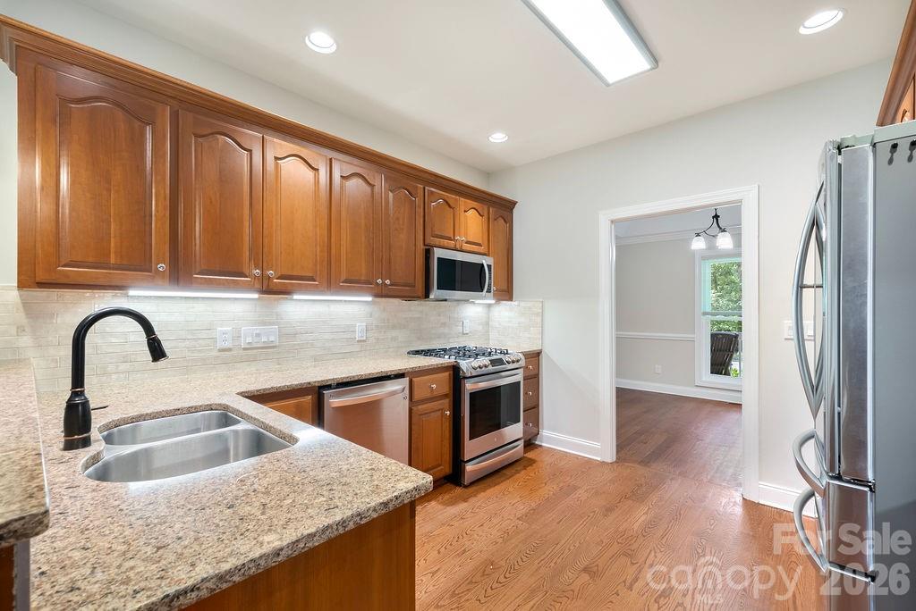 10846 Tyler Brook Lane Property Photo 12