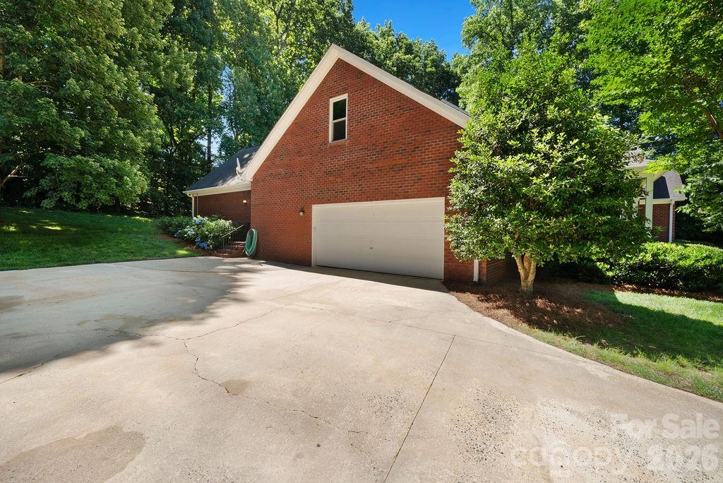 10846 Tyler Brook Lane Property Photo 45