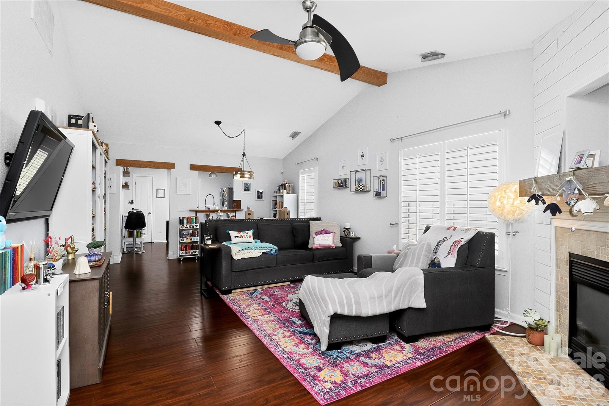 5422 Harris Cove Drive Property Photo 2