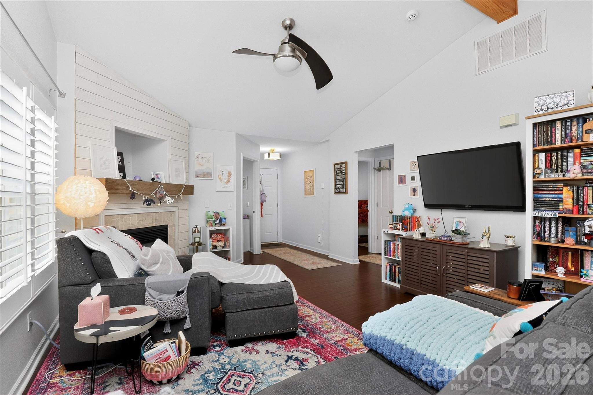 5422 Harris Cove Drive Property Photo 5
