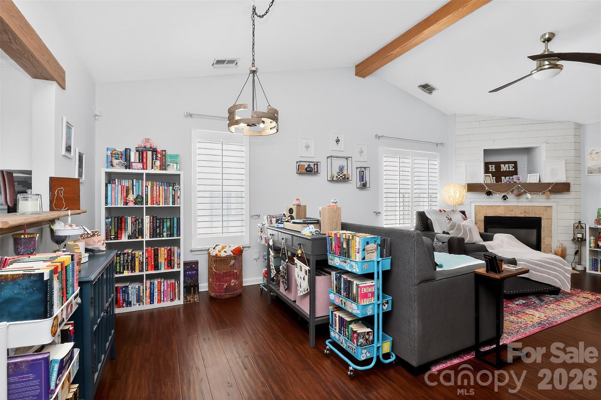 5422 Harris Cove Drive Property Photo 6