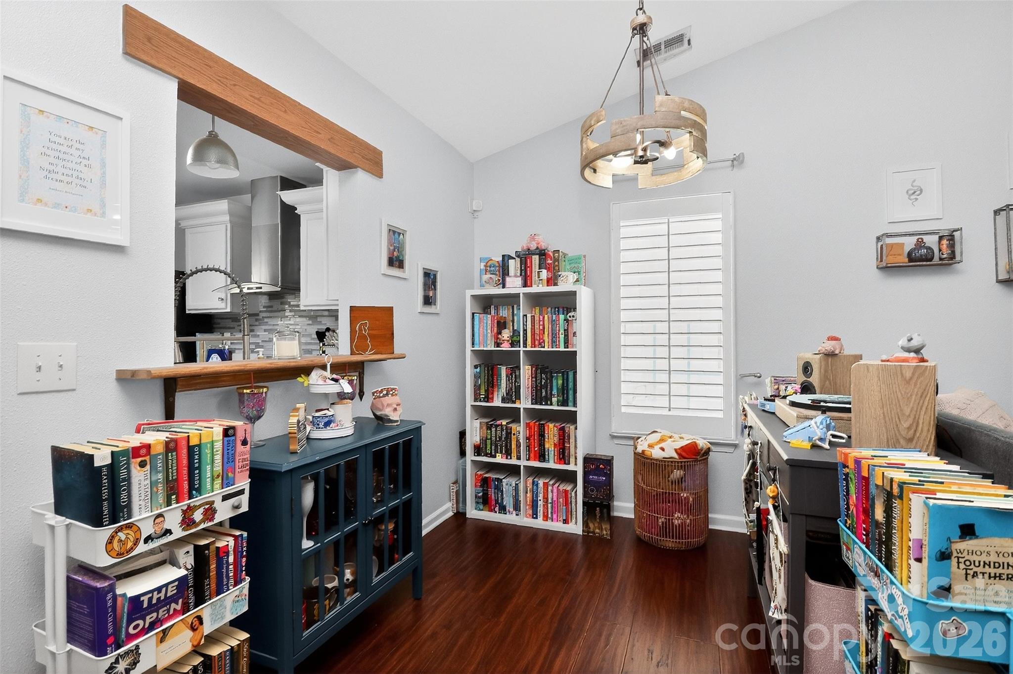 5422 Harris Cove Drive Property Photo 7