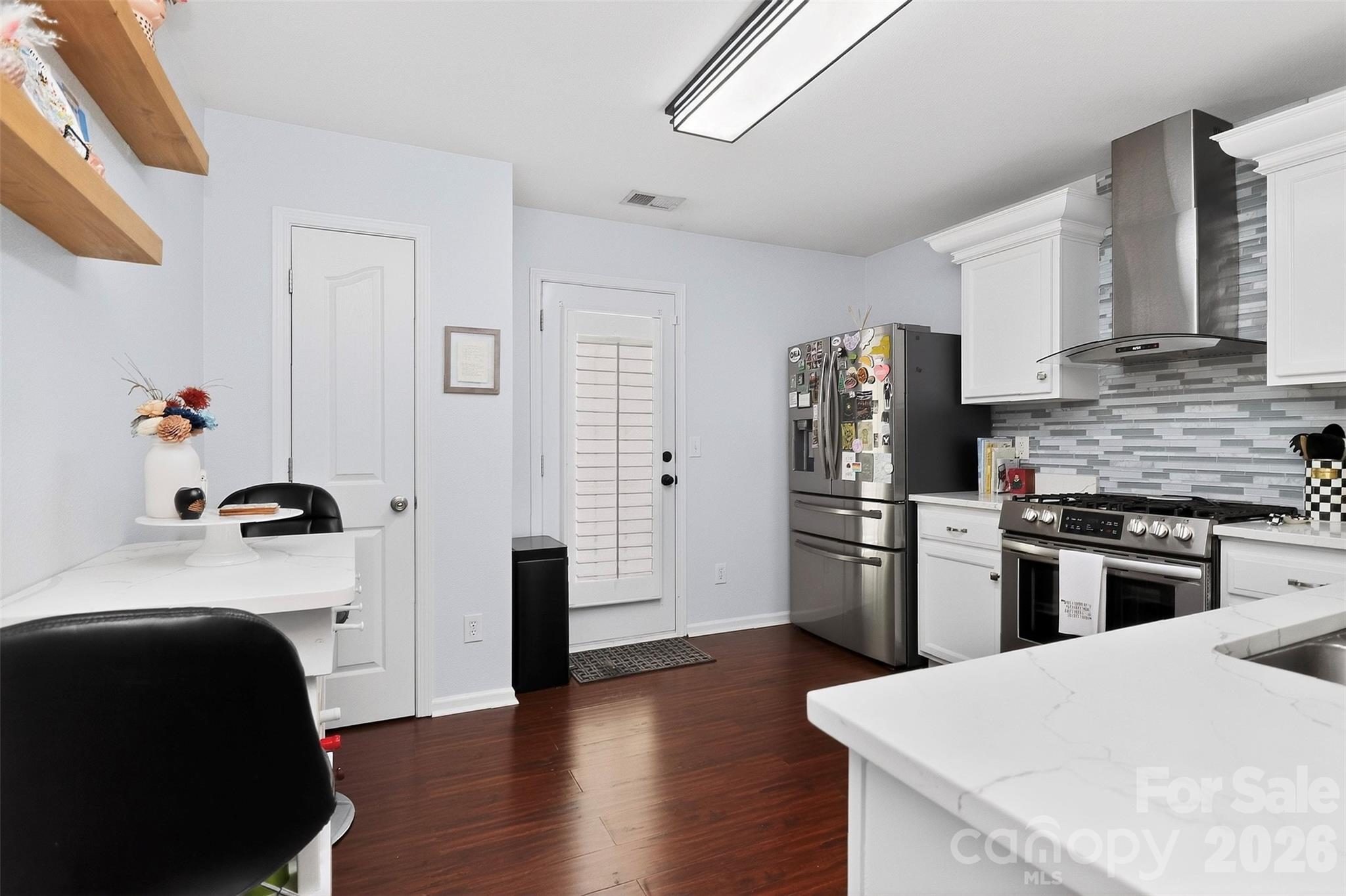 5422 Harris Cove Drive Property Photo 9