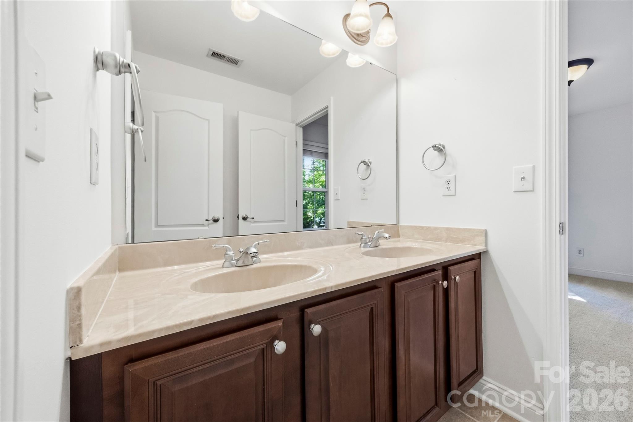 1703 Caddy Court Property Photo 20