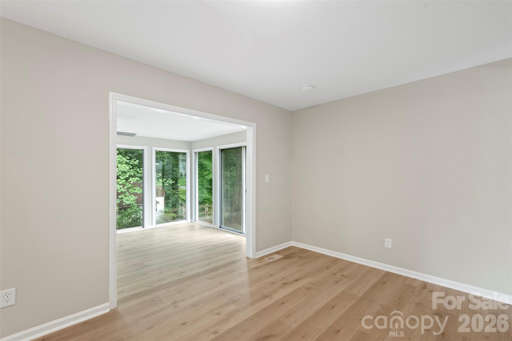 711 King Arthur Drive Property Photo 15