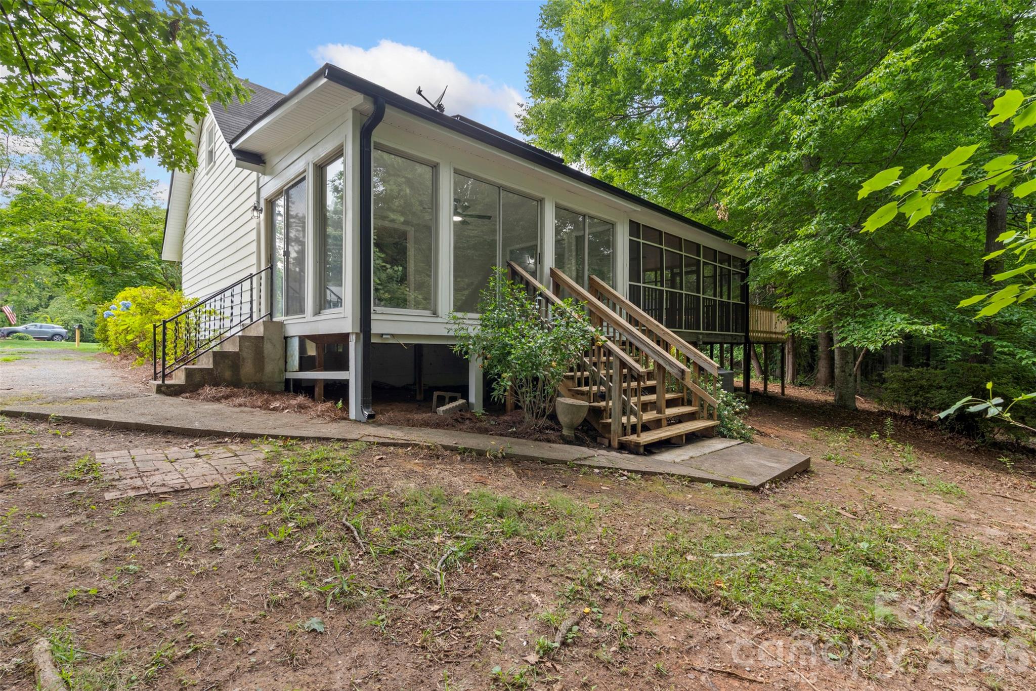 711 King Arthur Drive Property Photo 37