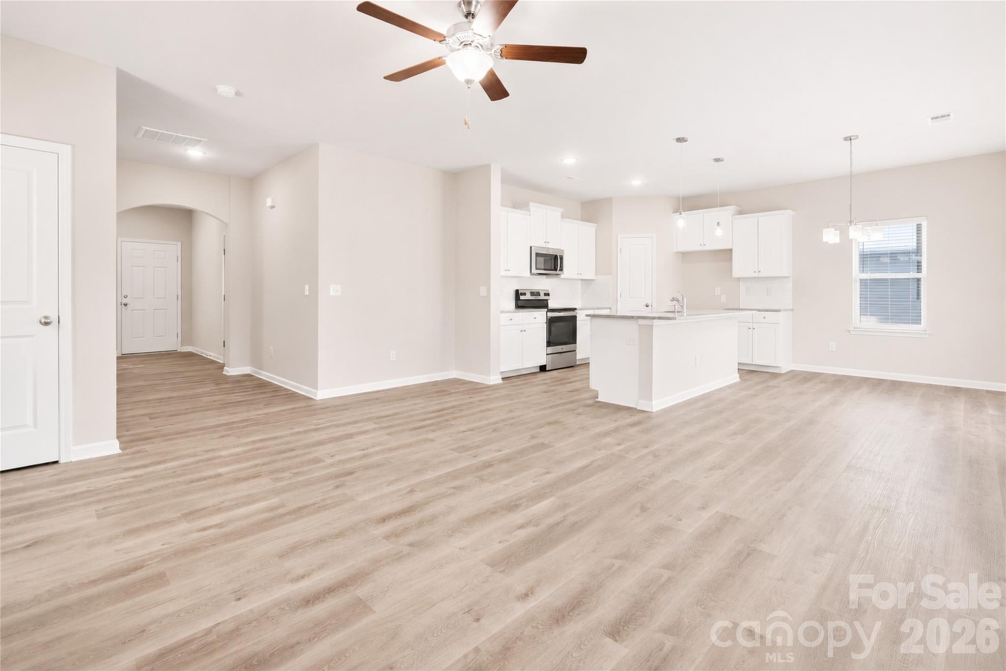 207 Roxanna Court Property Photo 10