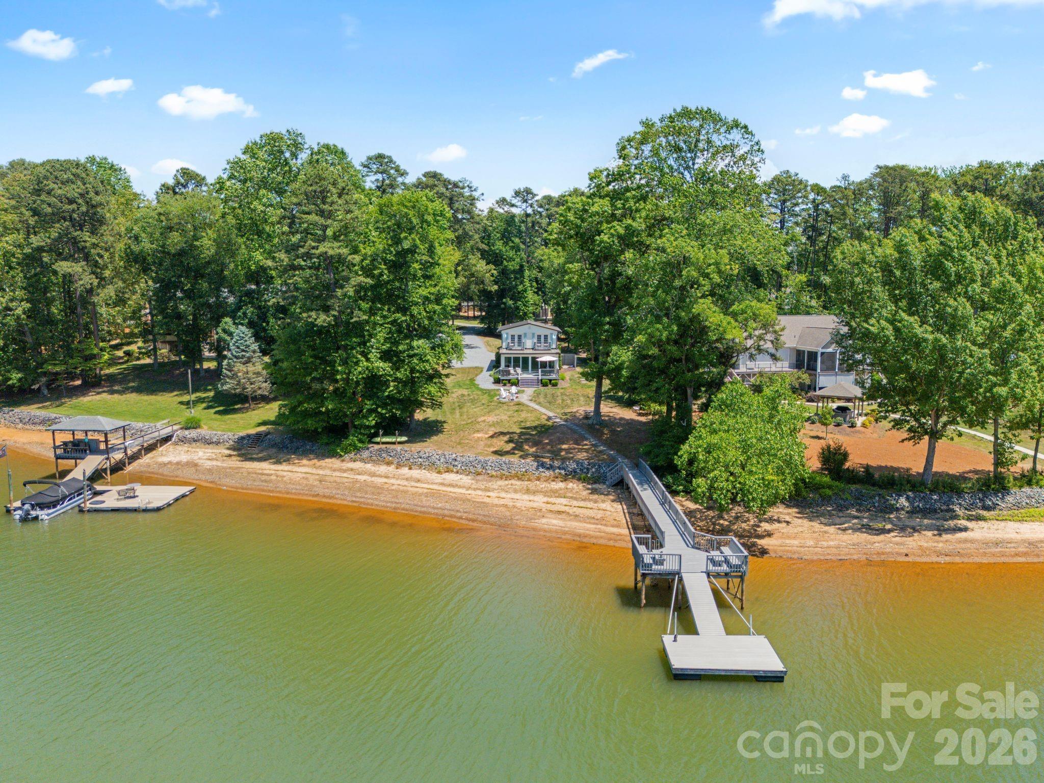 383 Sundown Road Property Photo 3