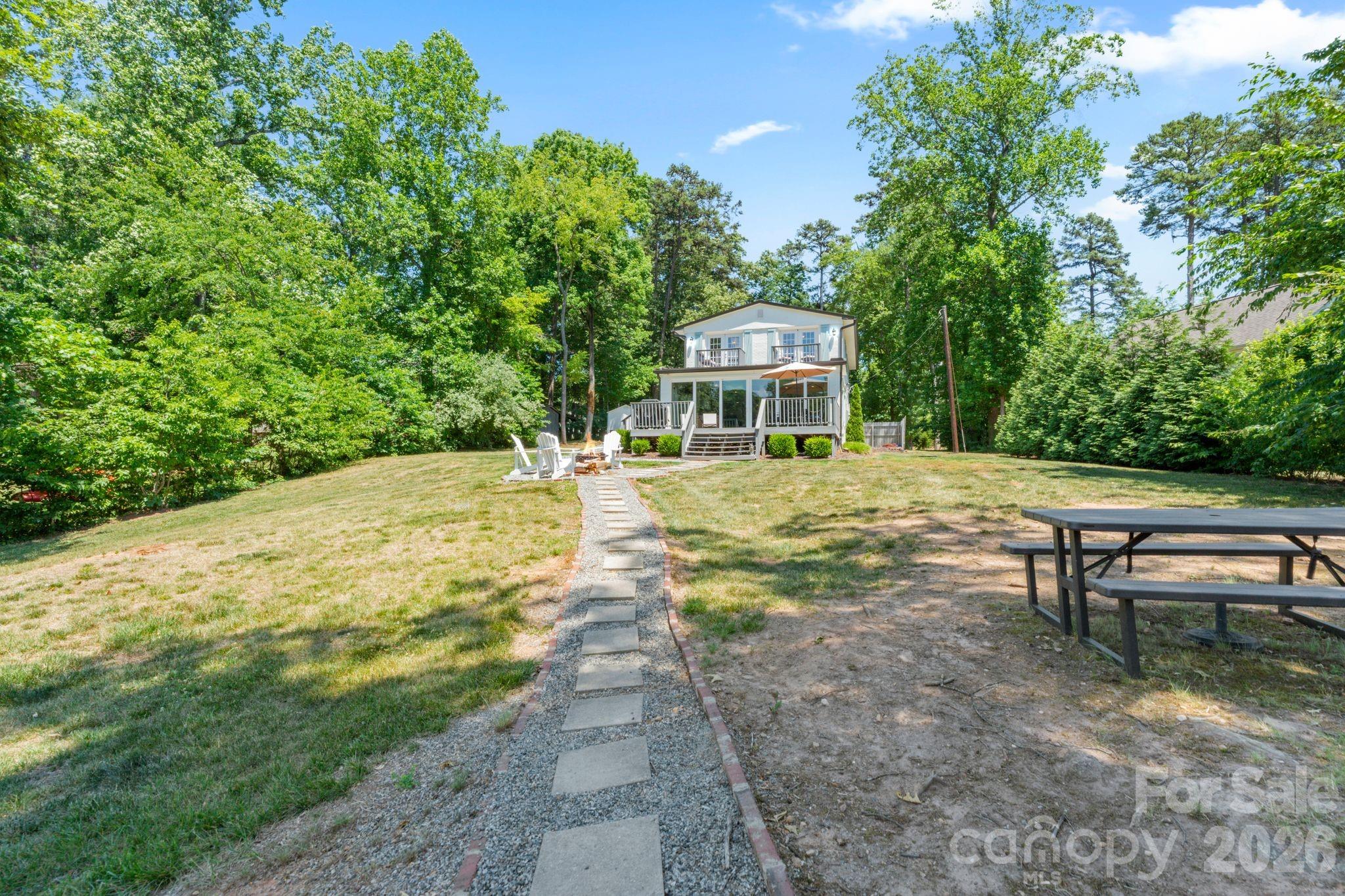 383 Sundown Road Property Photo 5