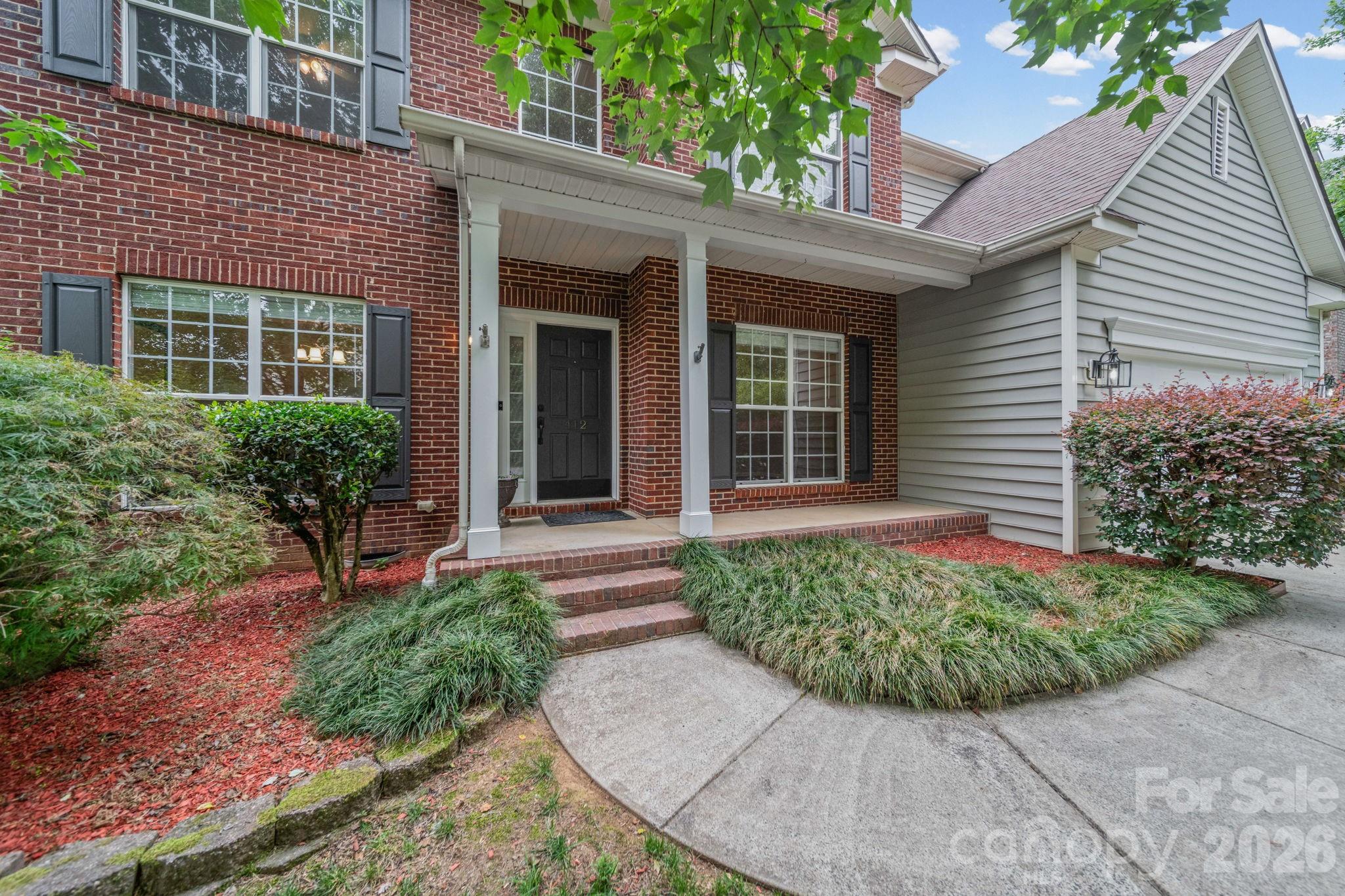 412 Amersham Lane Property Photo 1