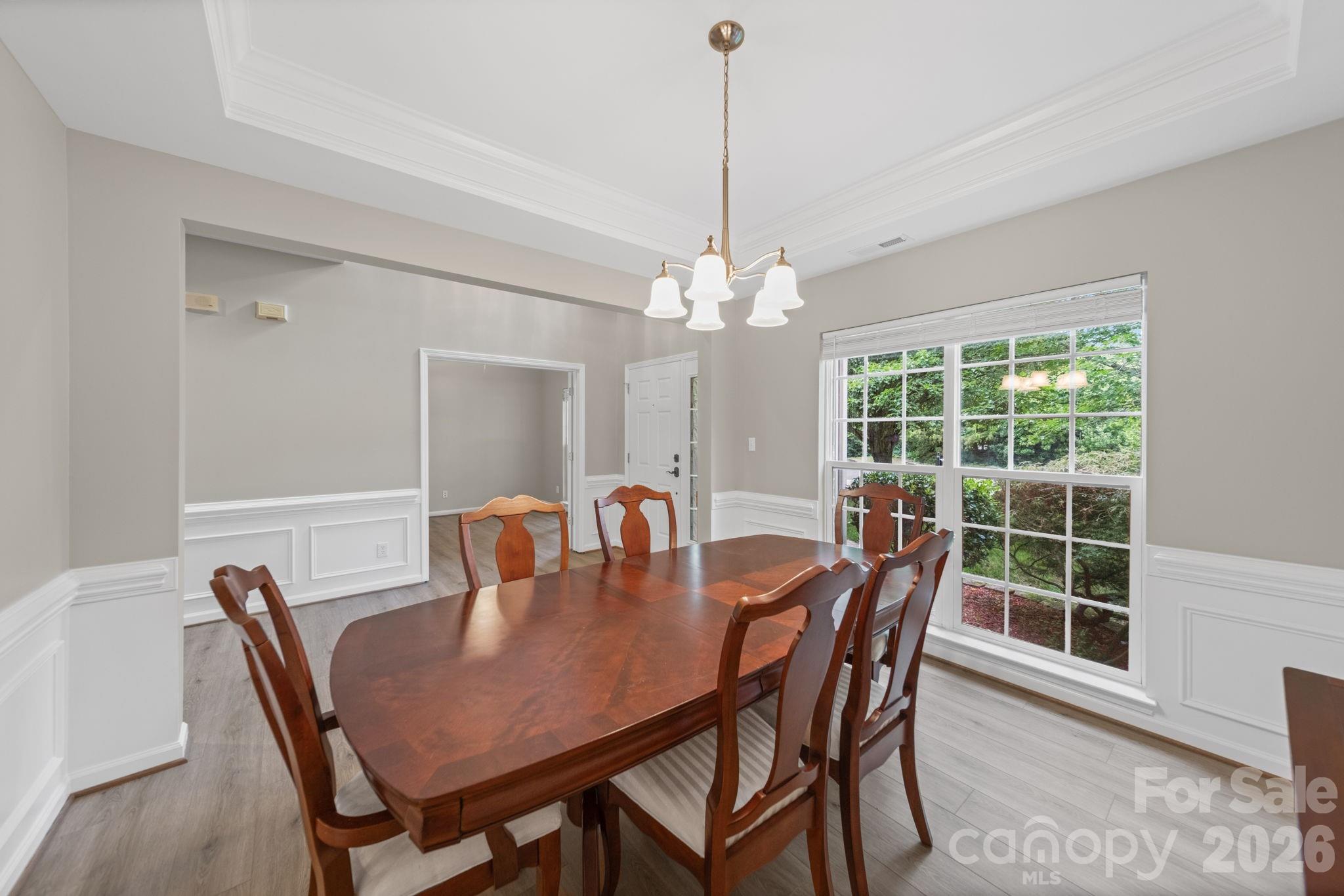 412 Amersham Lane Property Photo 8