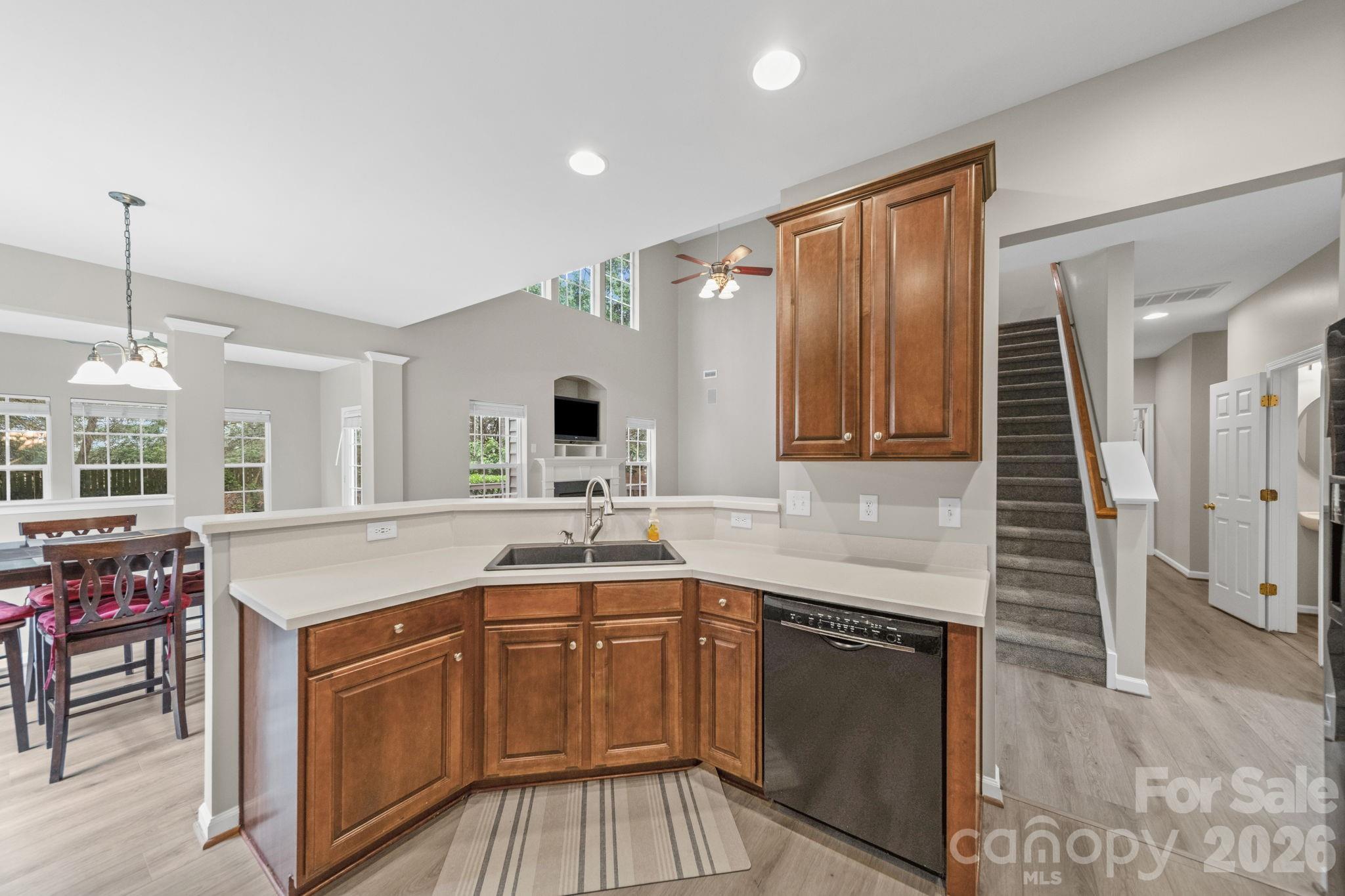 412 Amersham Lane Property Photo 15