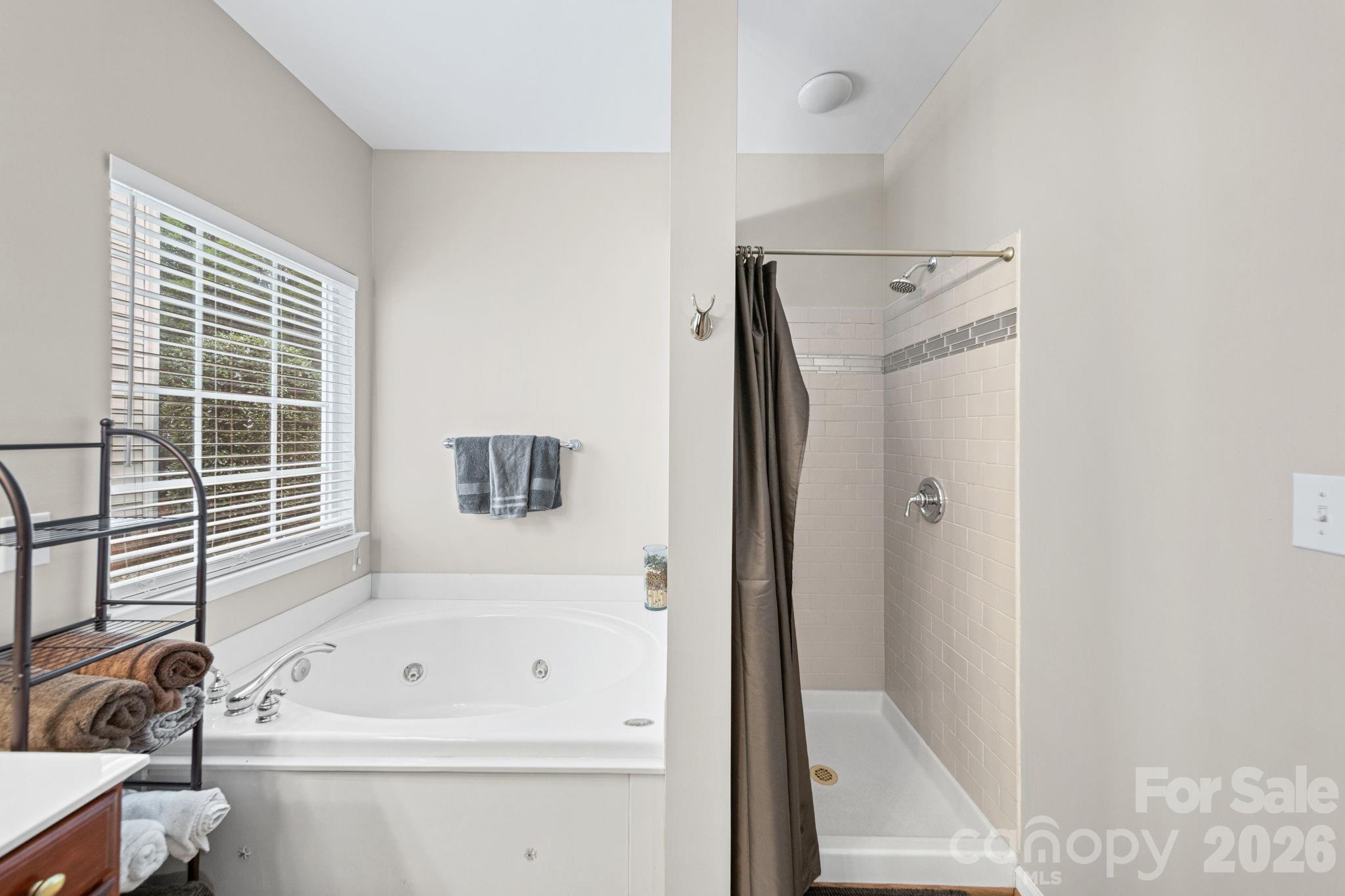 412 Amersham Lane Property Photo 21