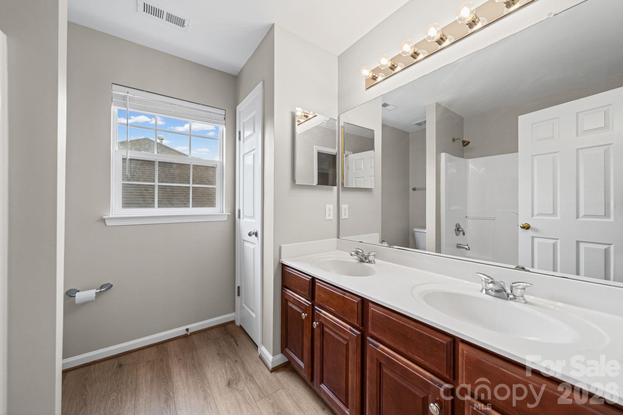 412 Amersham Lane Property Photo 32