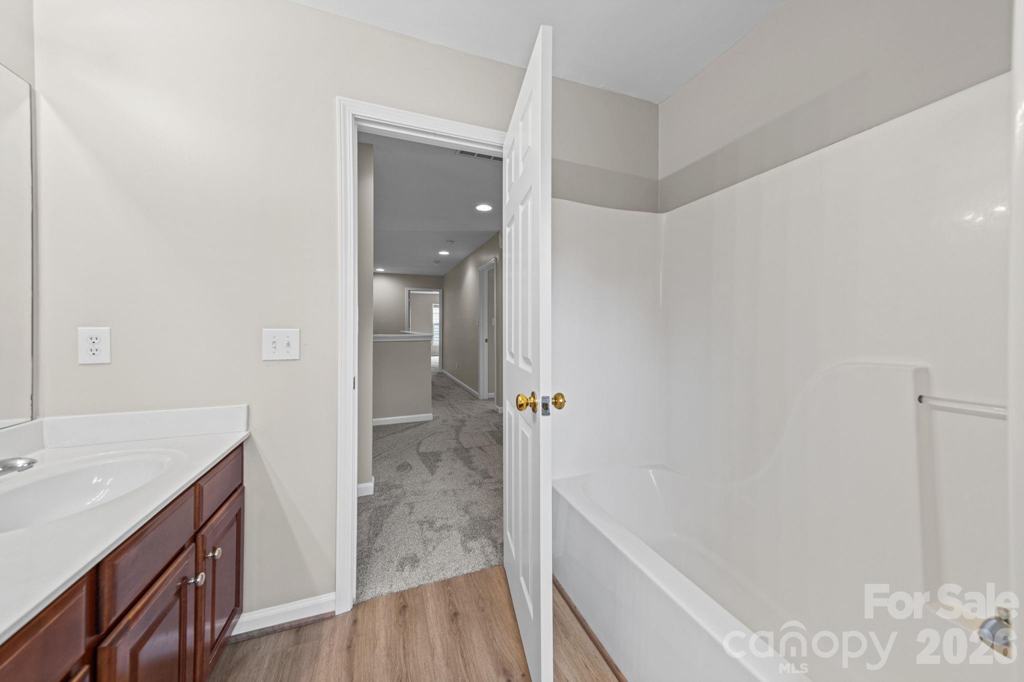 412 Amersham Lane Property Photo 33