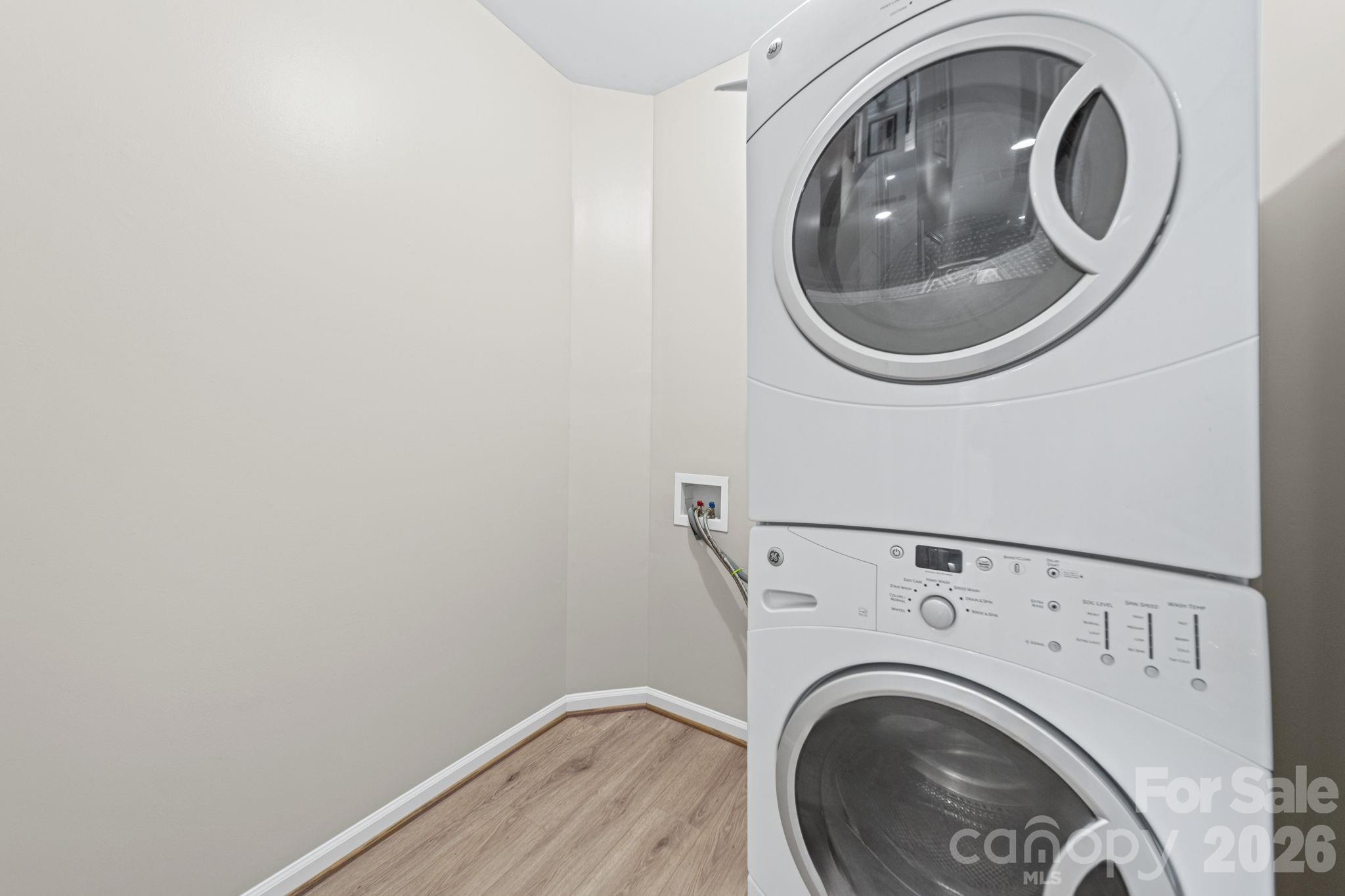 412 Amersham Lane Property Photo 34
