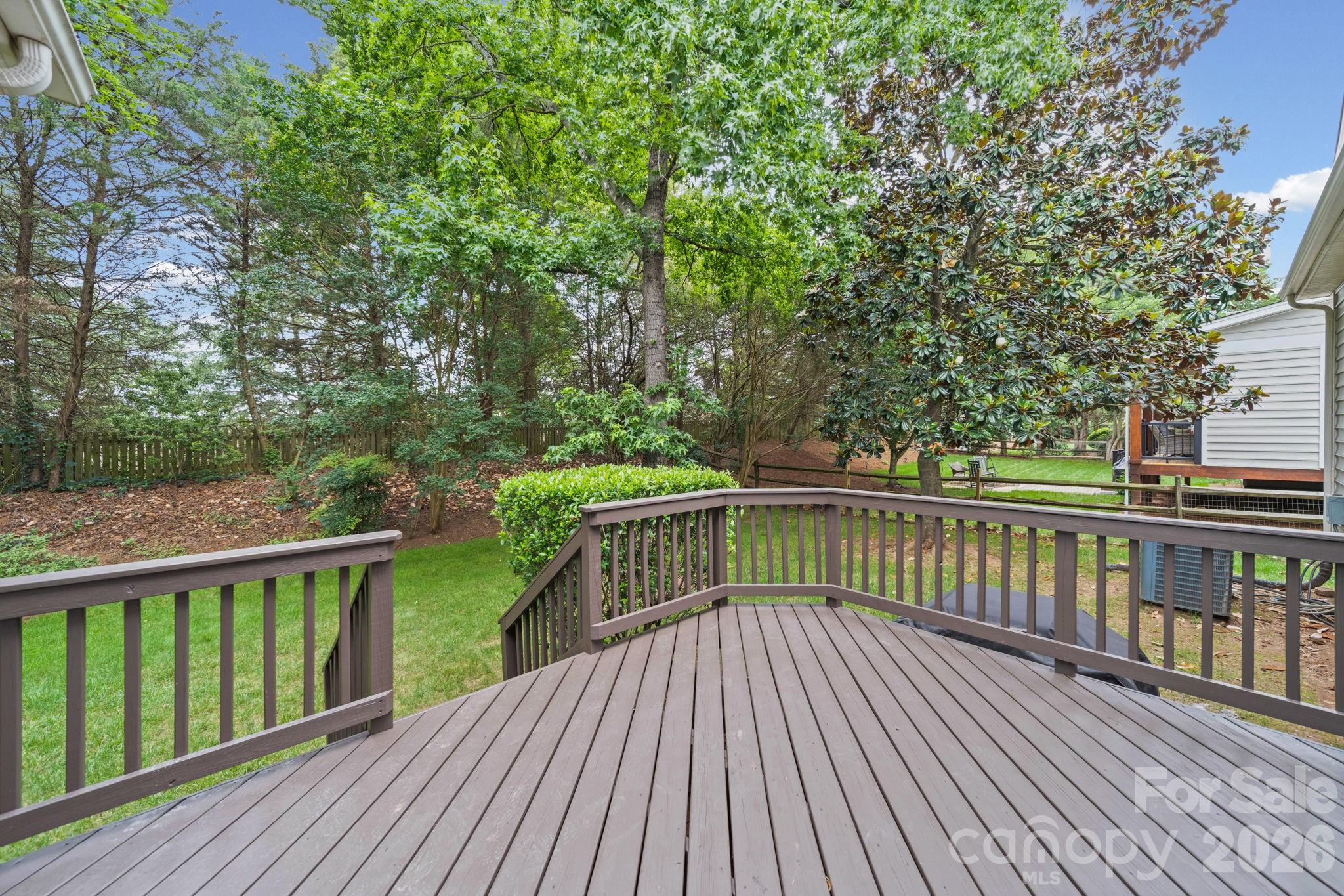 412 Amersham Lane Property Photo 35