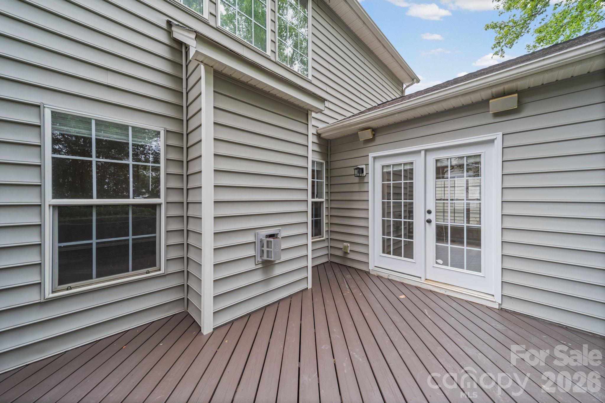412 Amersham Lane Property Photo 41