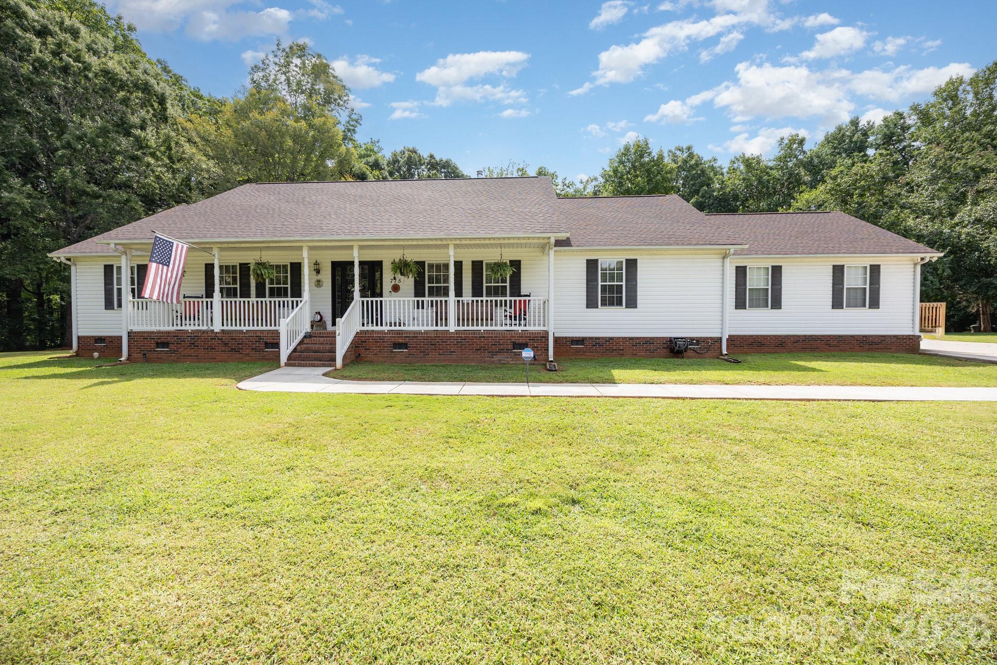 715 Candlewick Drive Property Photo 1