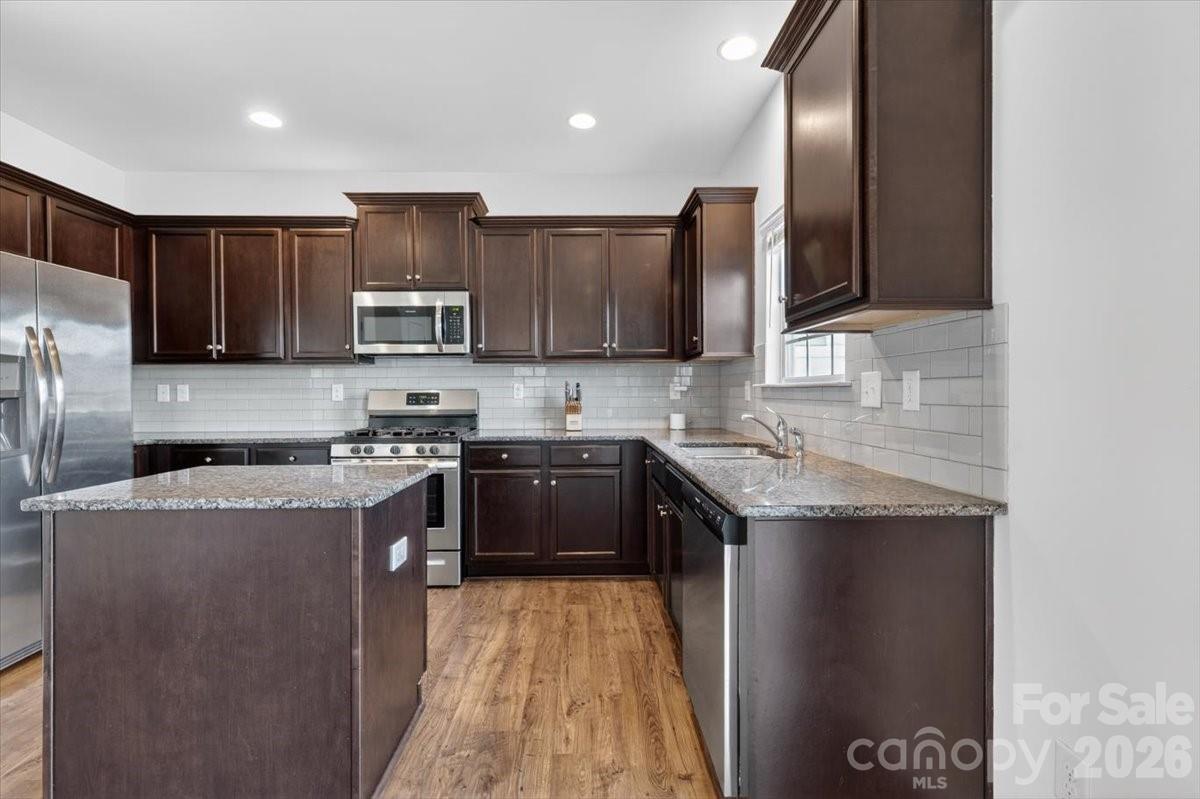 157 Kingsway Drive Property Photo 21
