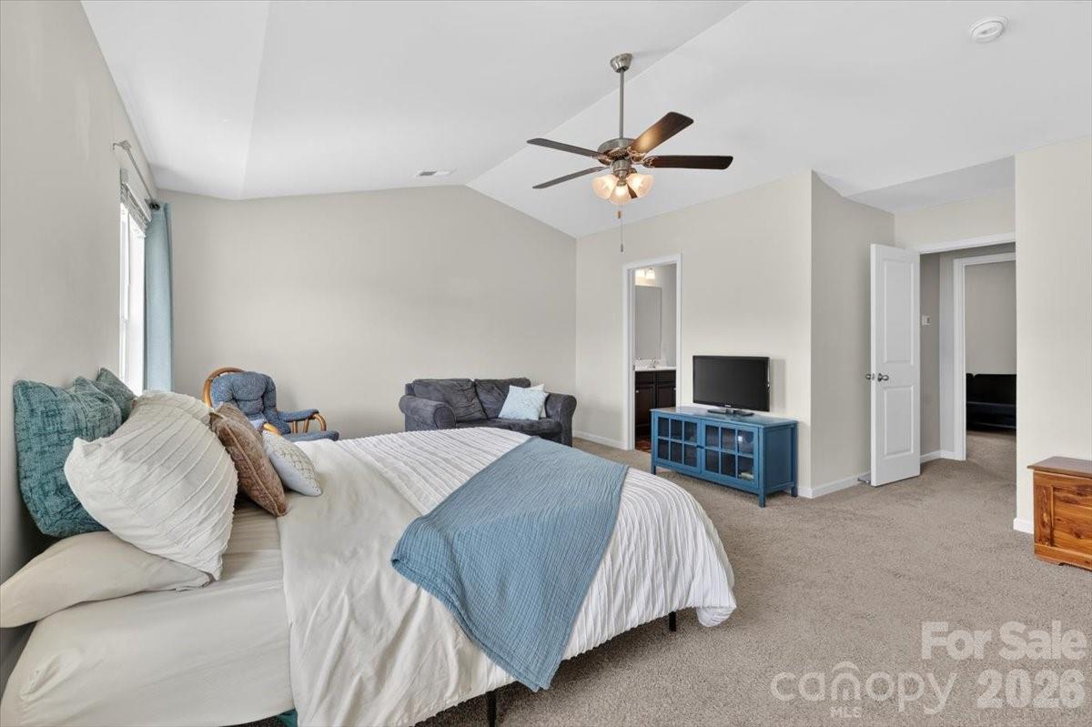 157 Kingsway Drive Property Photo 28