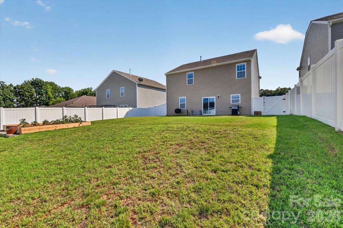 157 Kingsway Drive Property Photo 39
