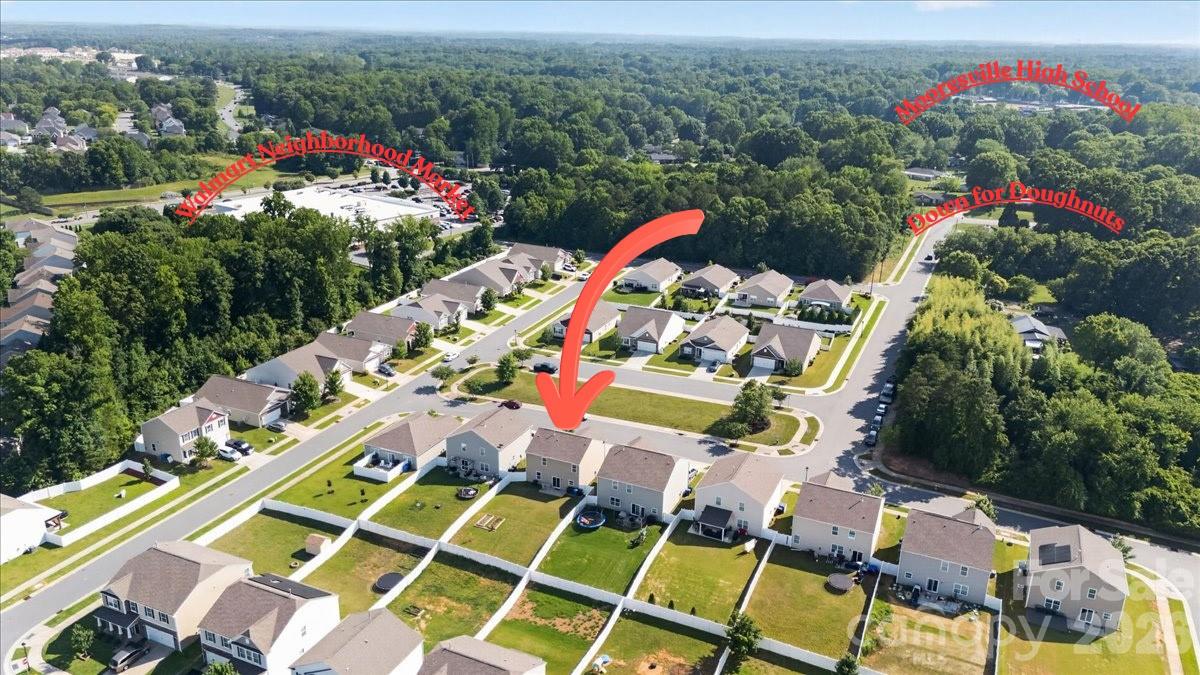 157 Kingsway Drive Property Photo 41