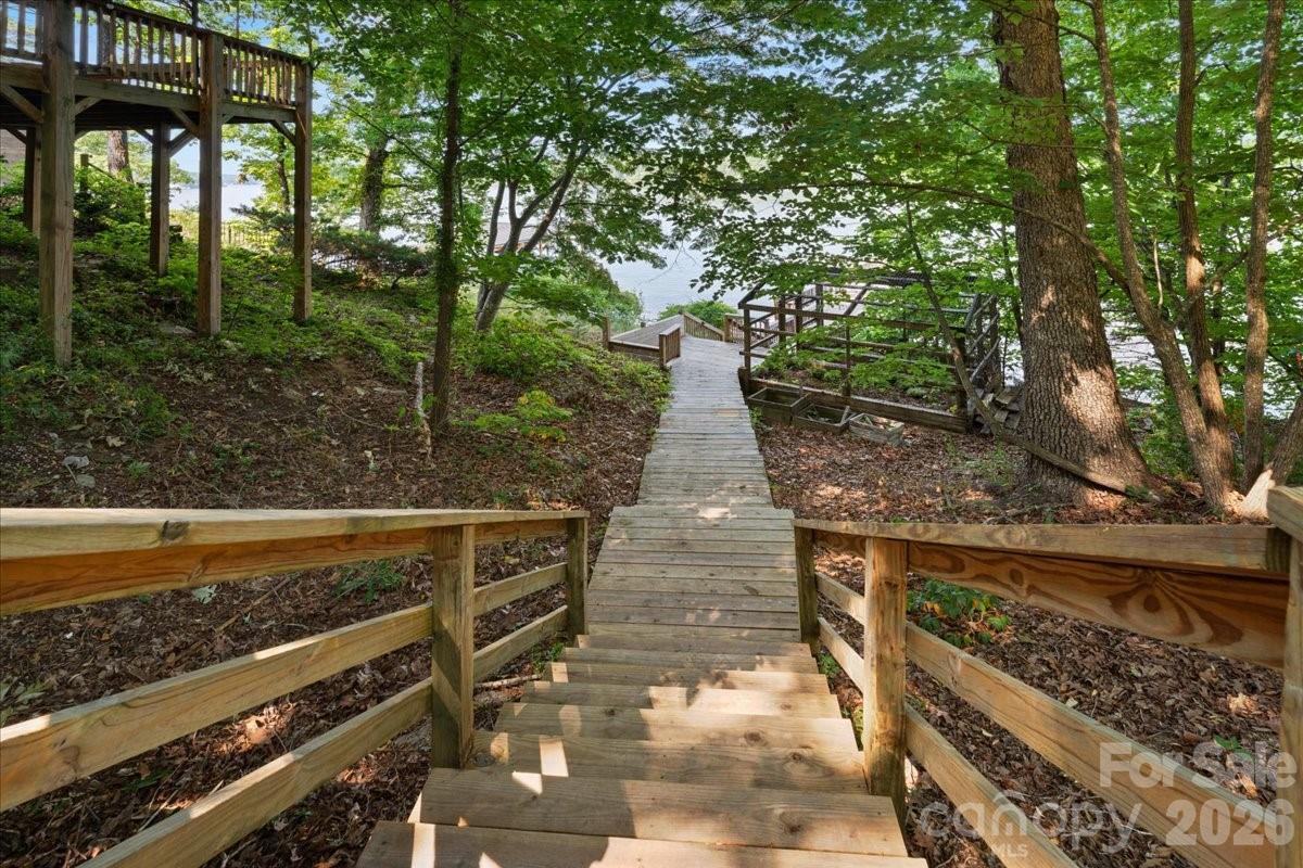 263 Lakewood Circle Property Photo 10