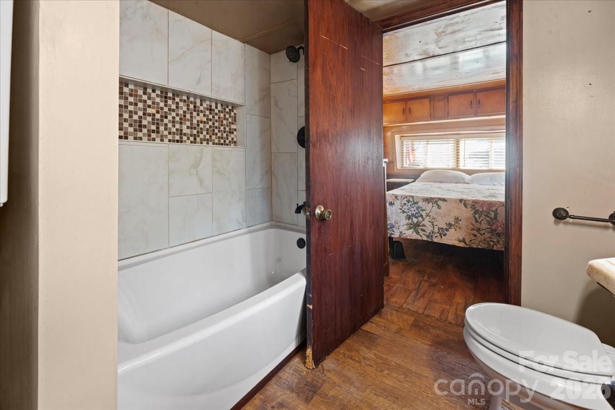 263 Lakewood Circle Property Photo 41