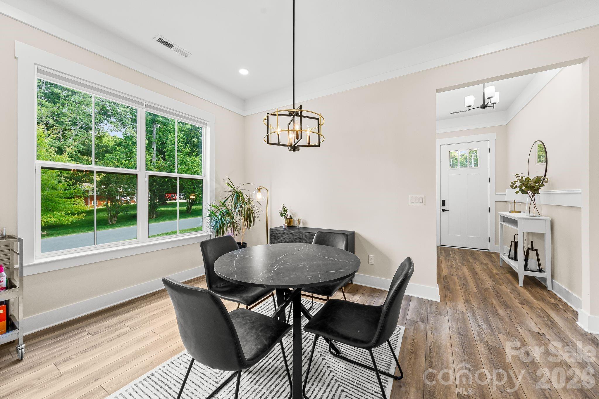 1002 Parkes Street Property Photo 4