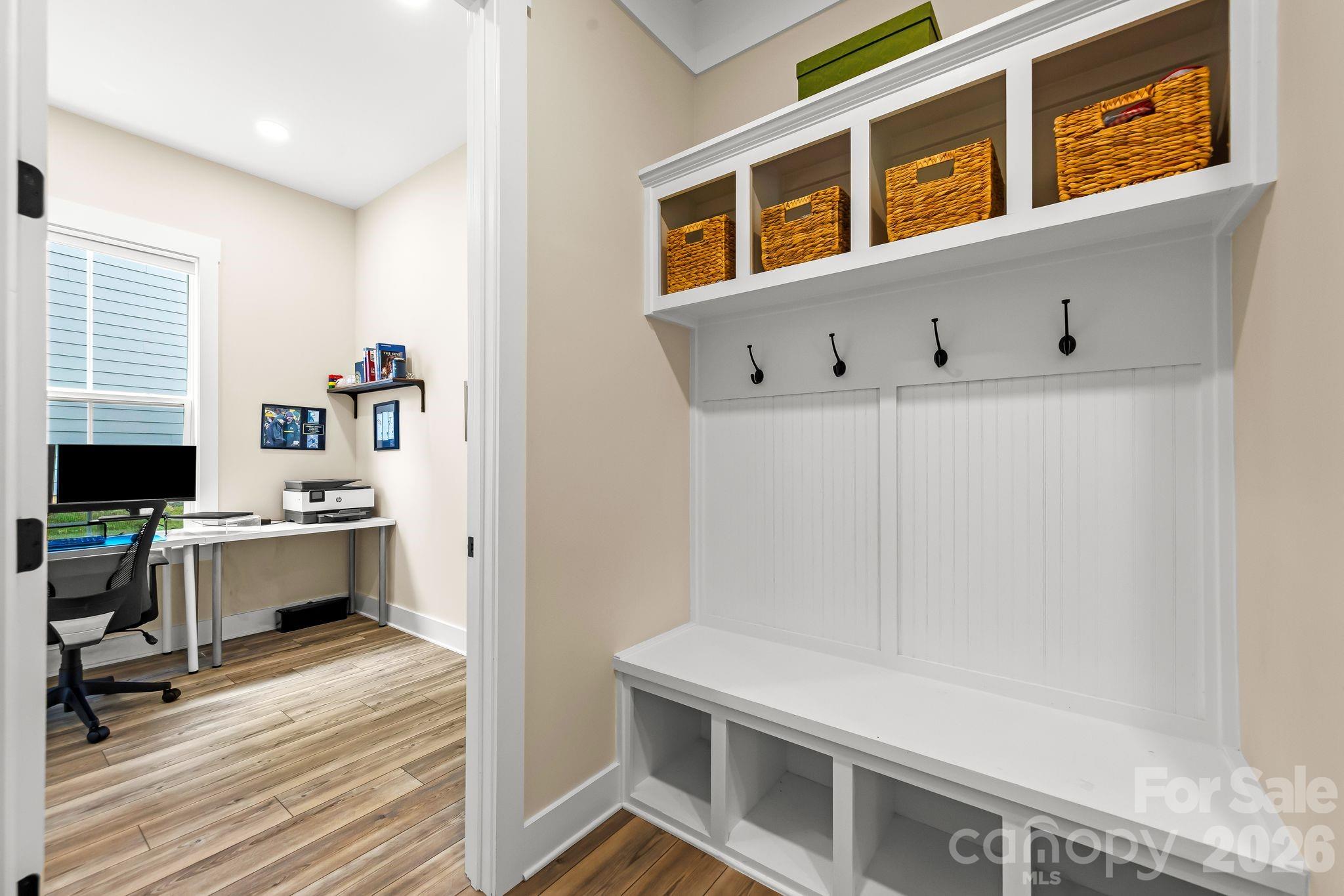 1002 Parkes Street Property Photo 12