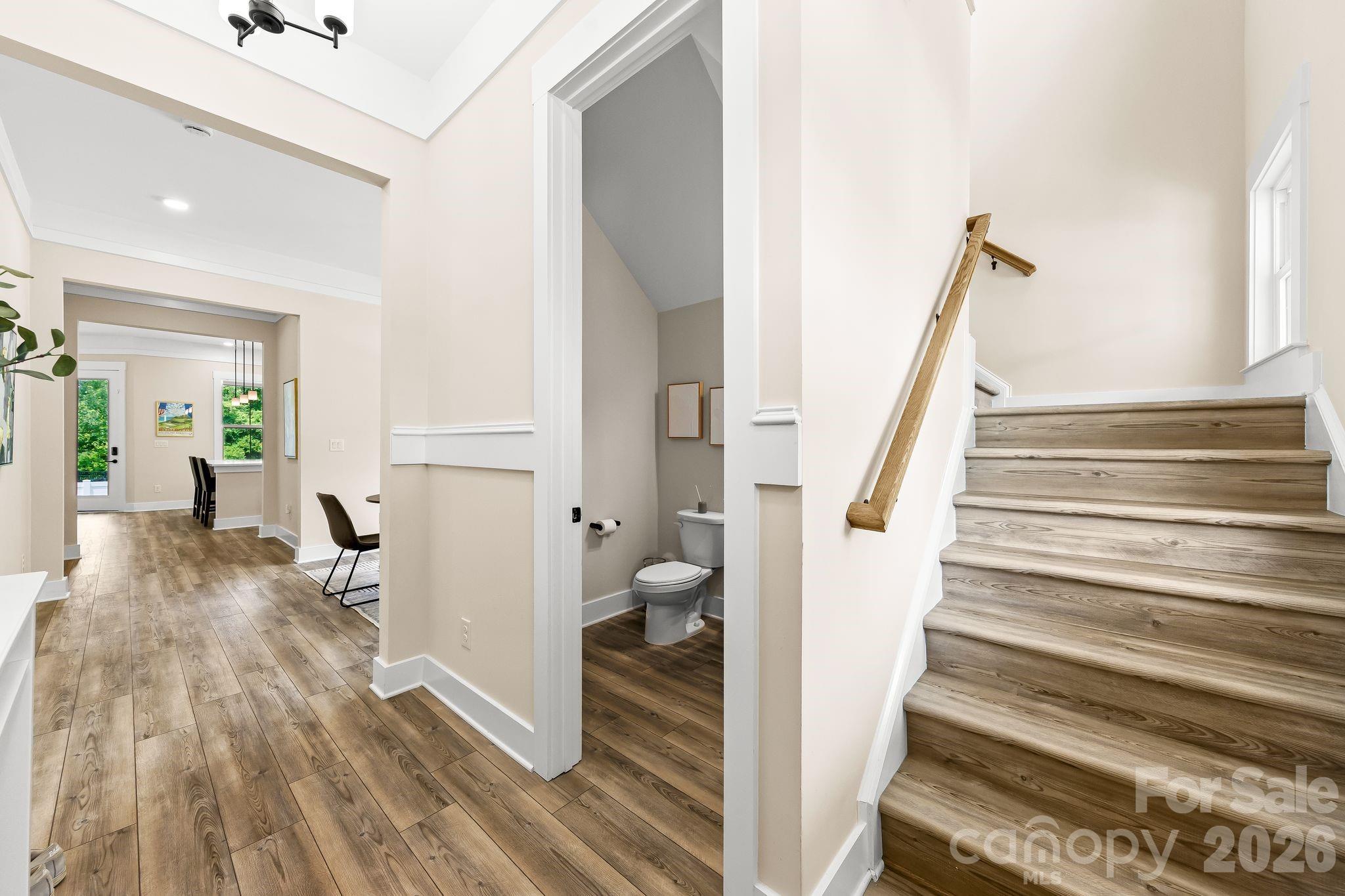 1002 Parkes Street Property Photo 13