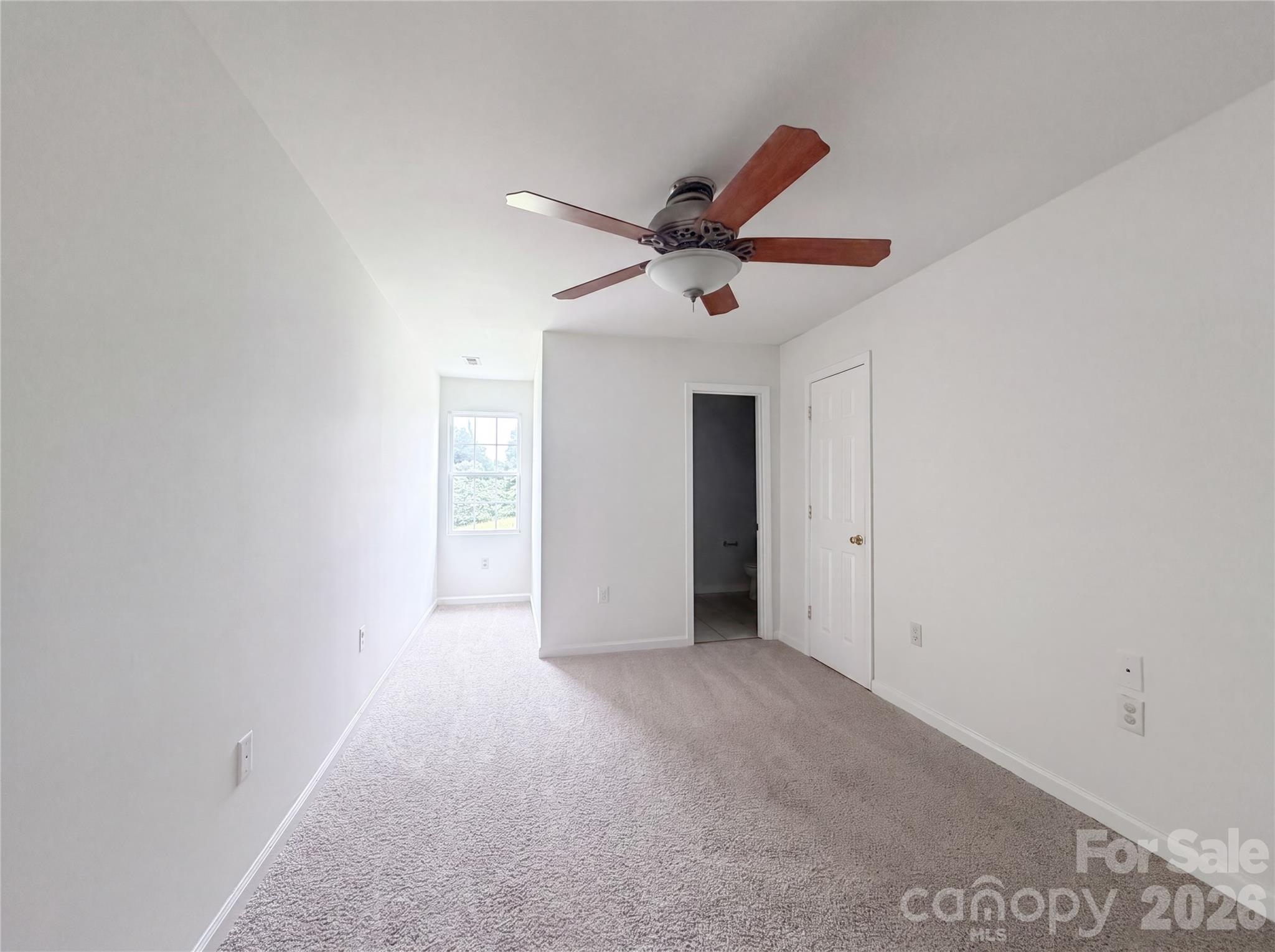1580 W Cloaninger Avenue Property Photo 4
