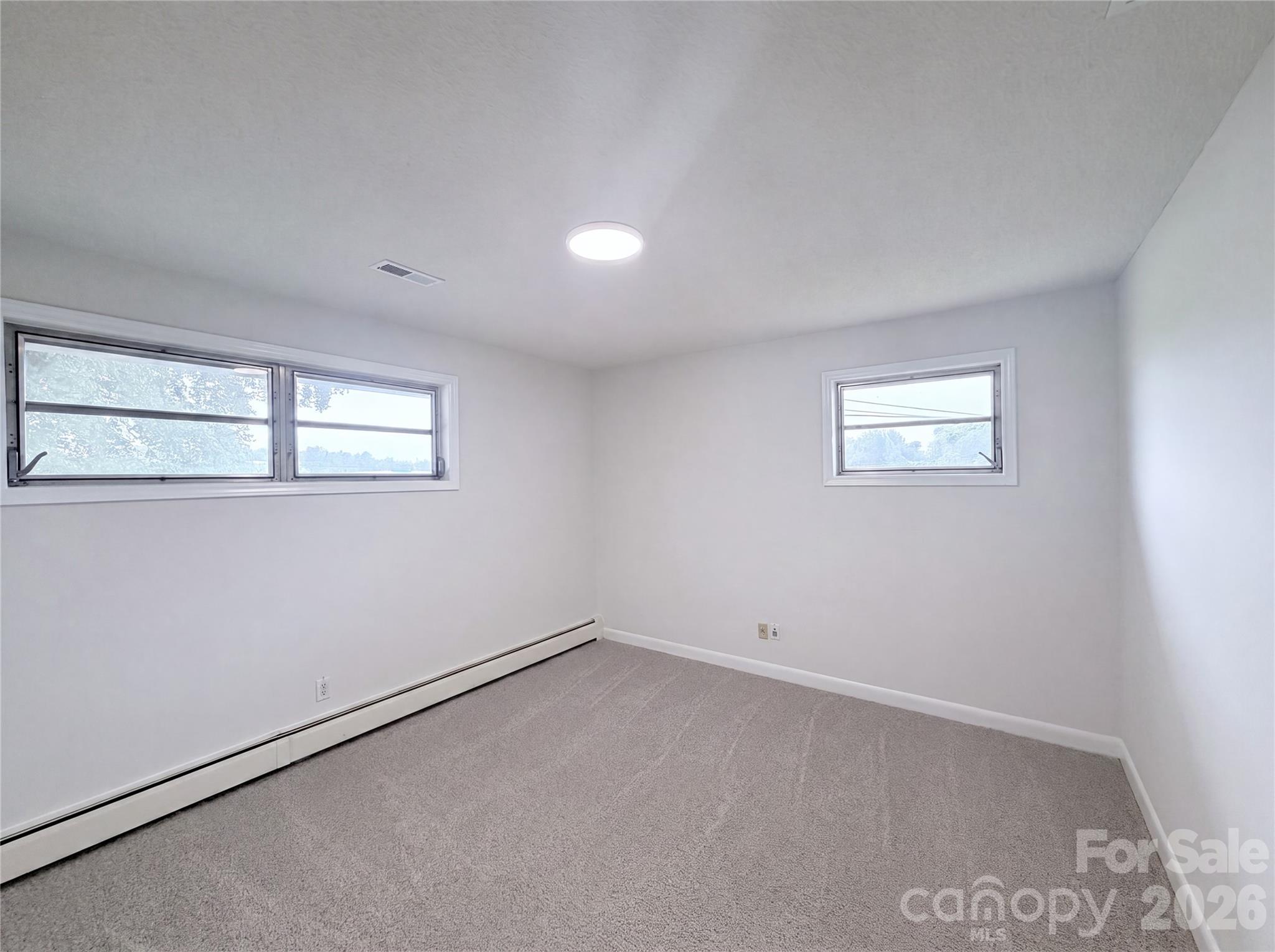 1580 W Cloaninger Avenue Property Photo 8