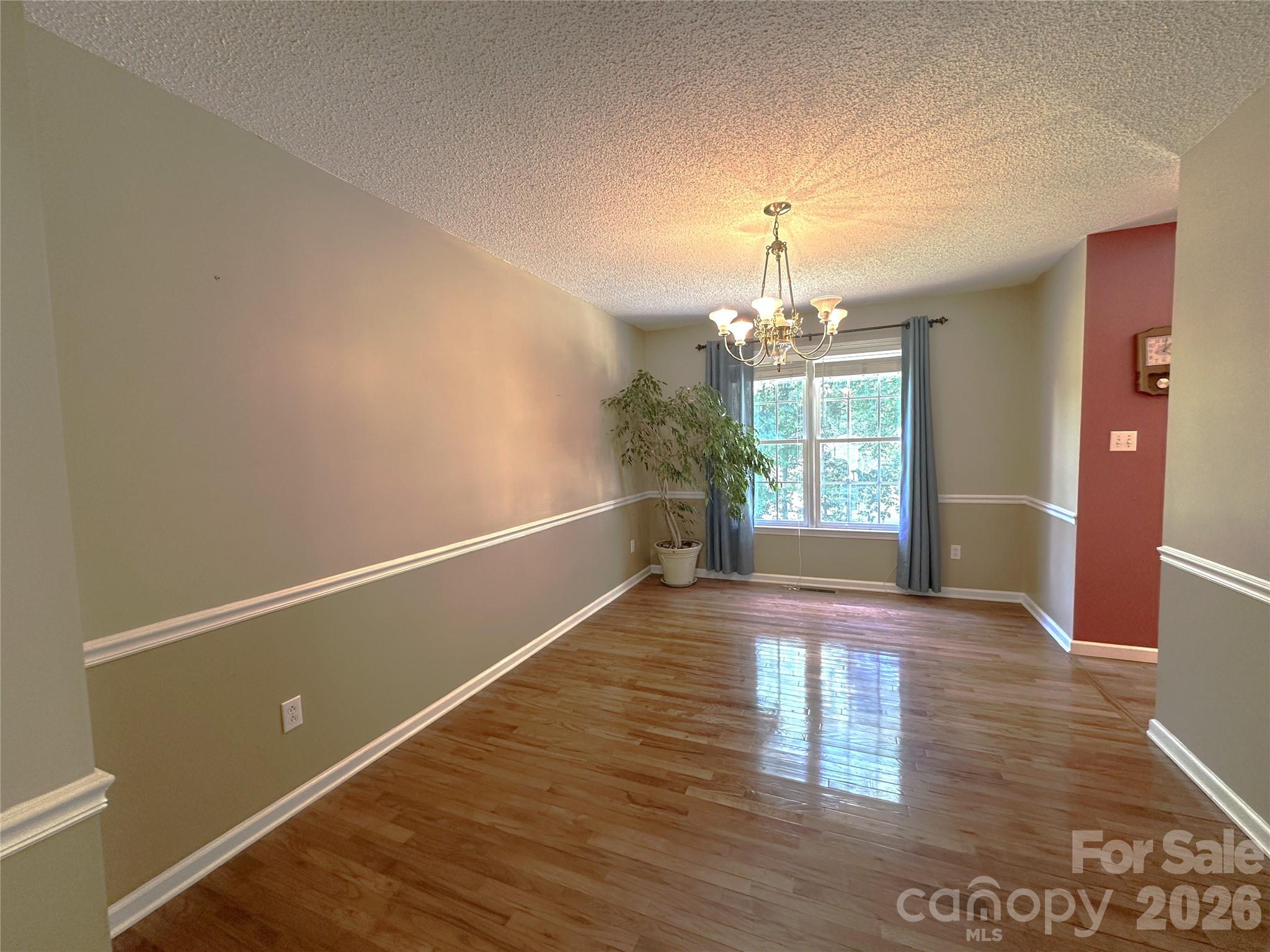 1724 Wellington Avenue Property Photo 12