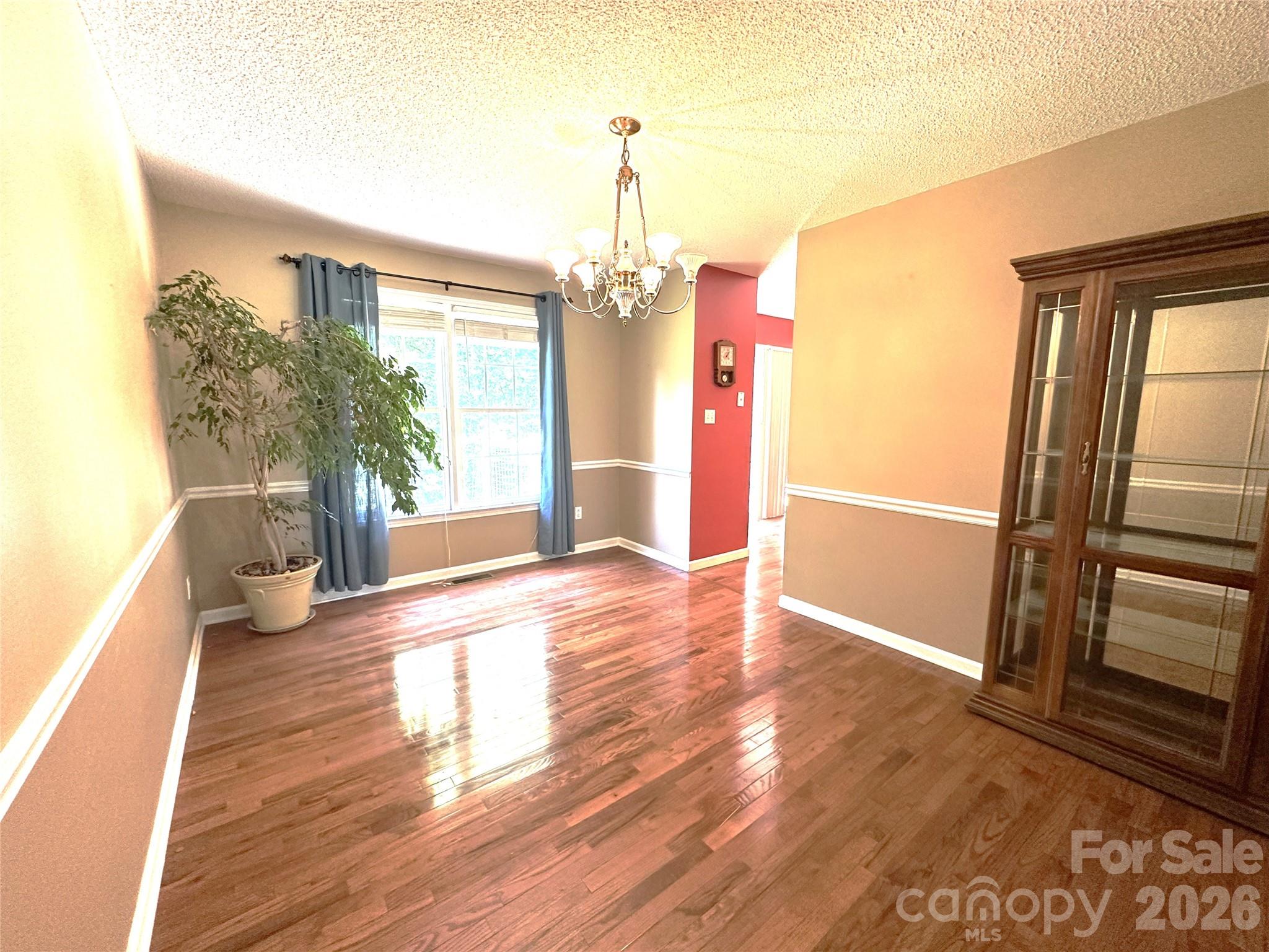 1724 Wellington Avenue Property Photo 13