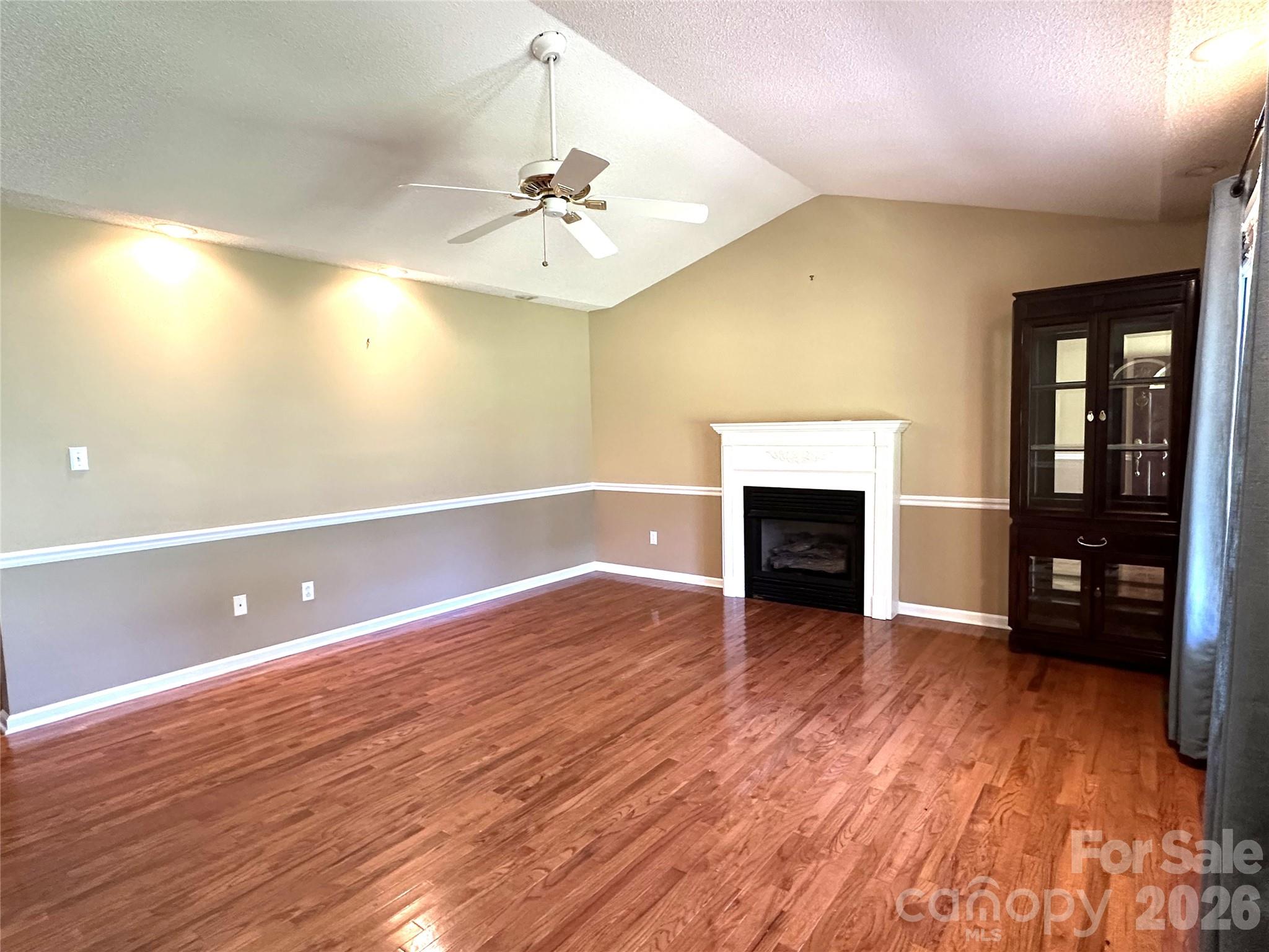 1724 Wellington Avenue Property Photo 14