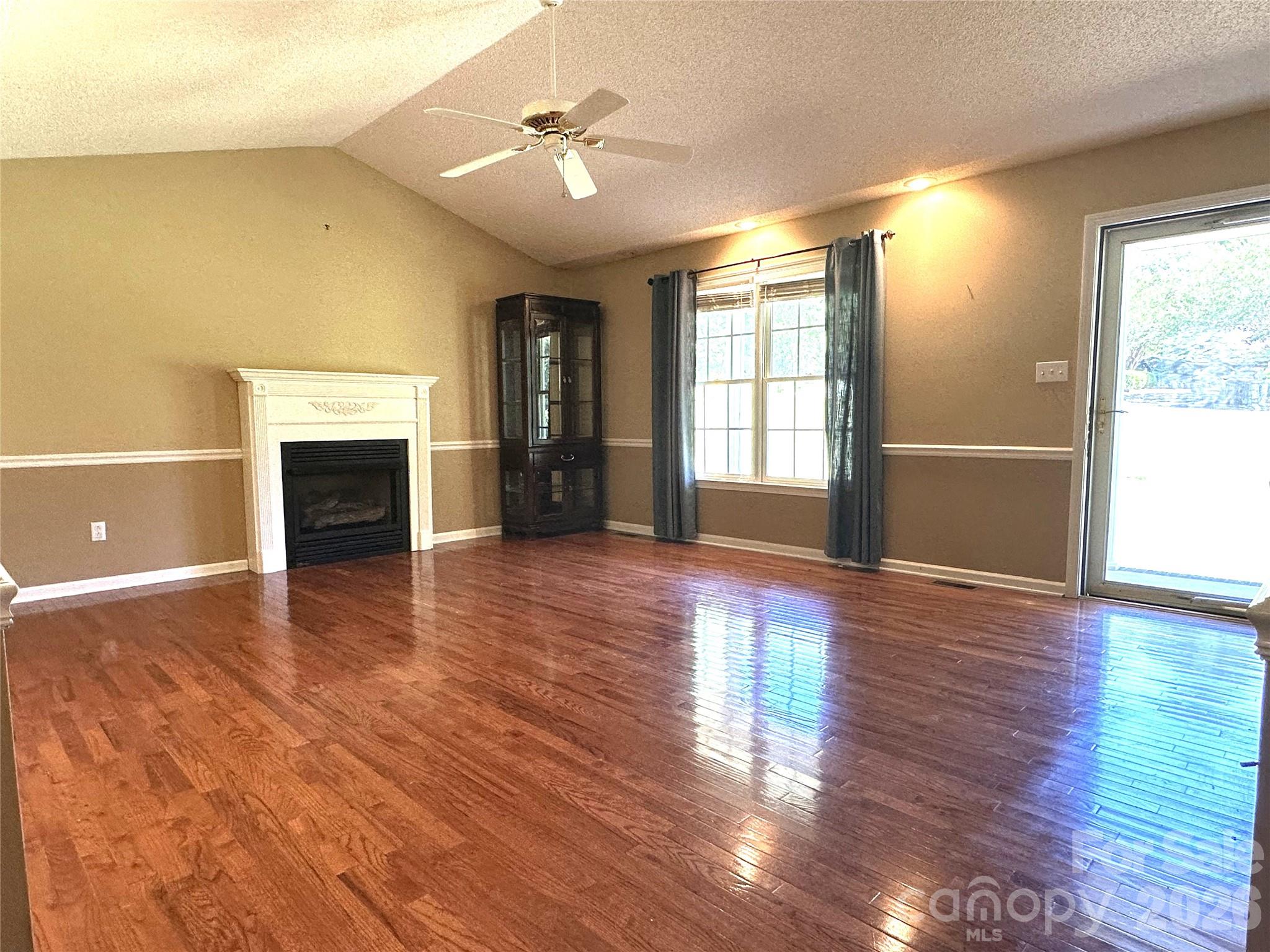1724 Wellington Avenue Property Photo 15